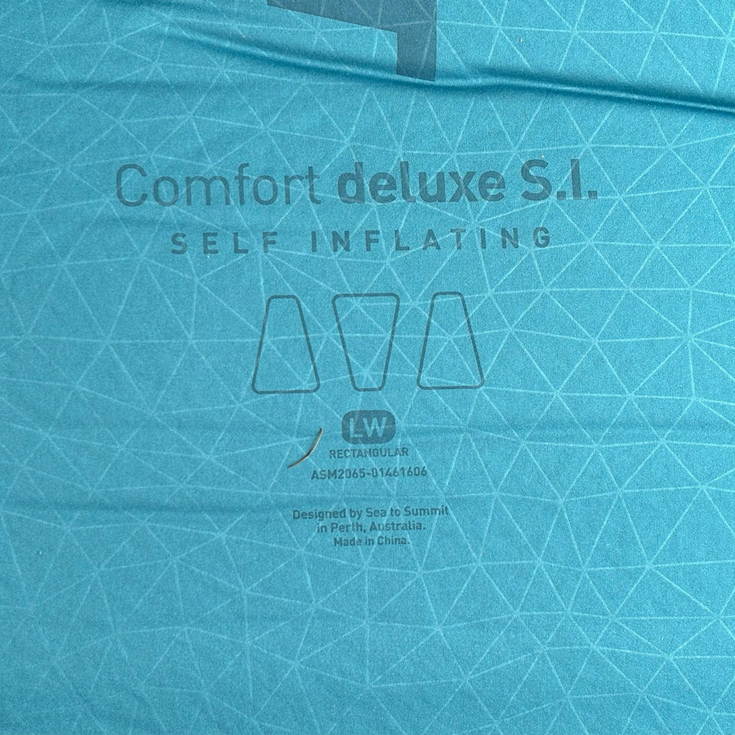 Sea to Summit comfort deluxe self inflating camping mattress logo