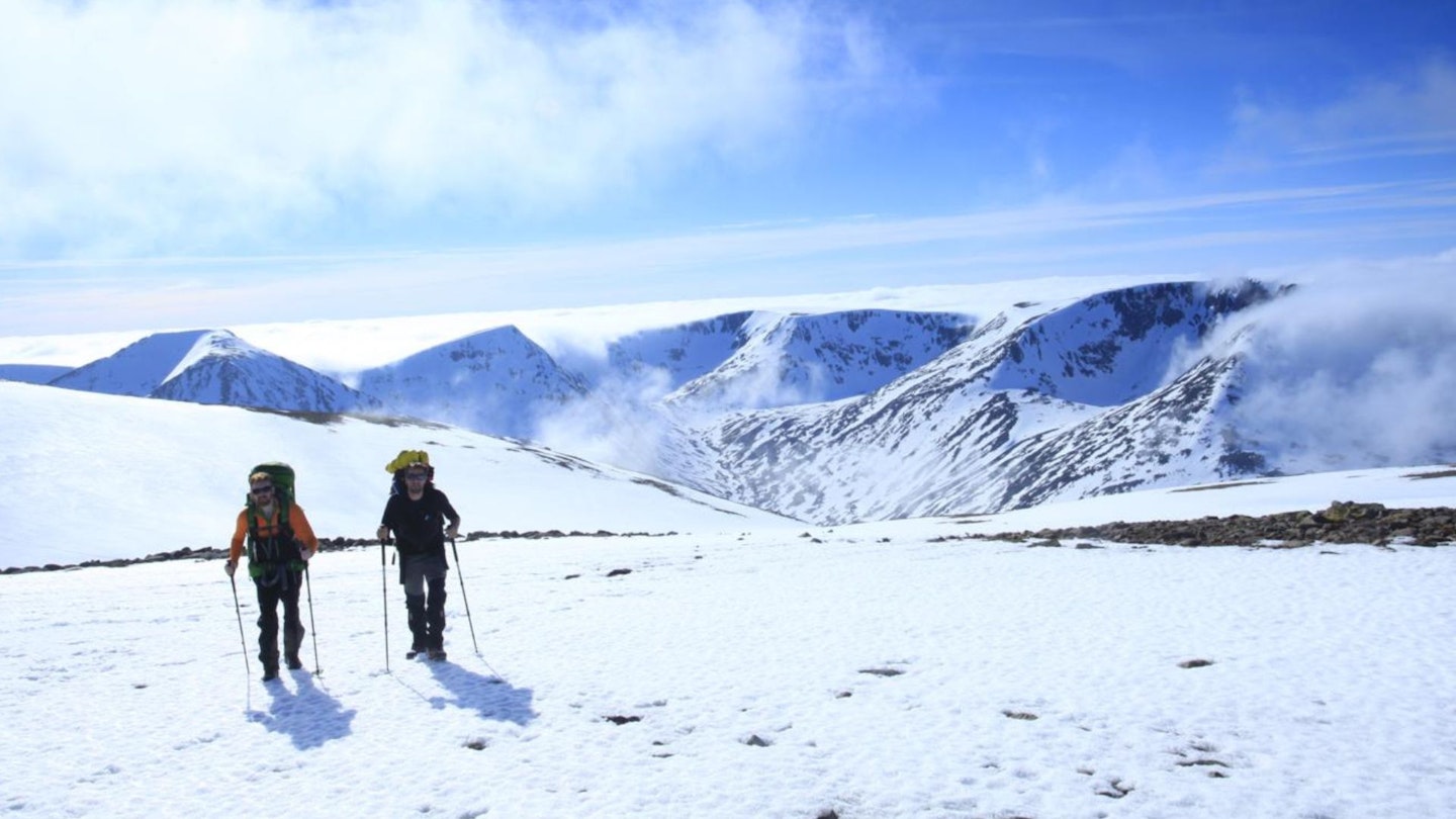 Walkers-near-the-summit-of-Ben-Macdui-Cairngorms-National-Park
