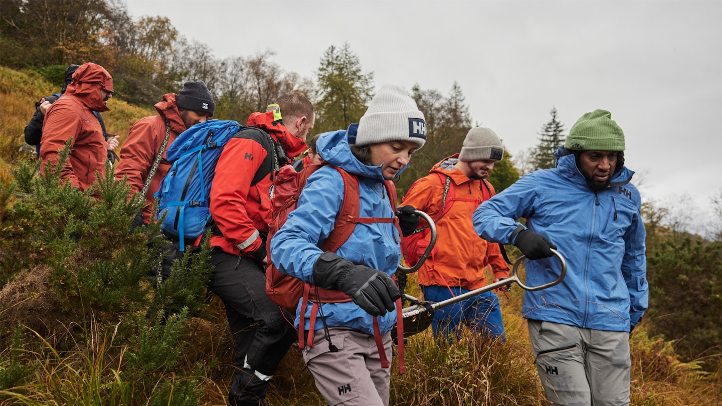 Carrying the stretcher with mountain rescue