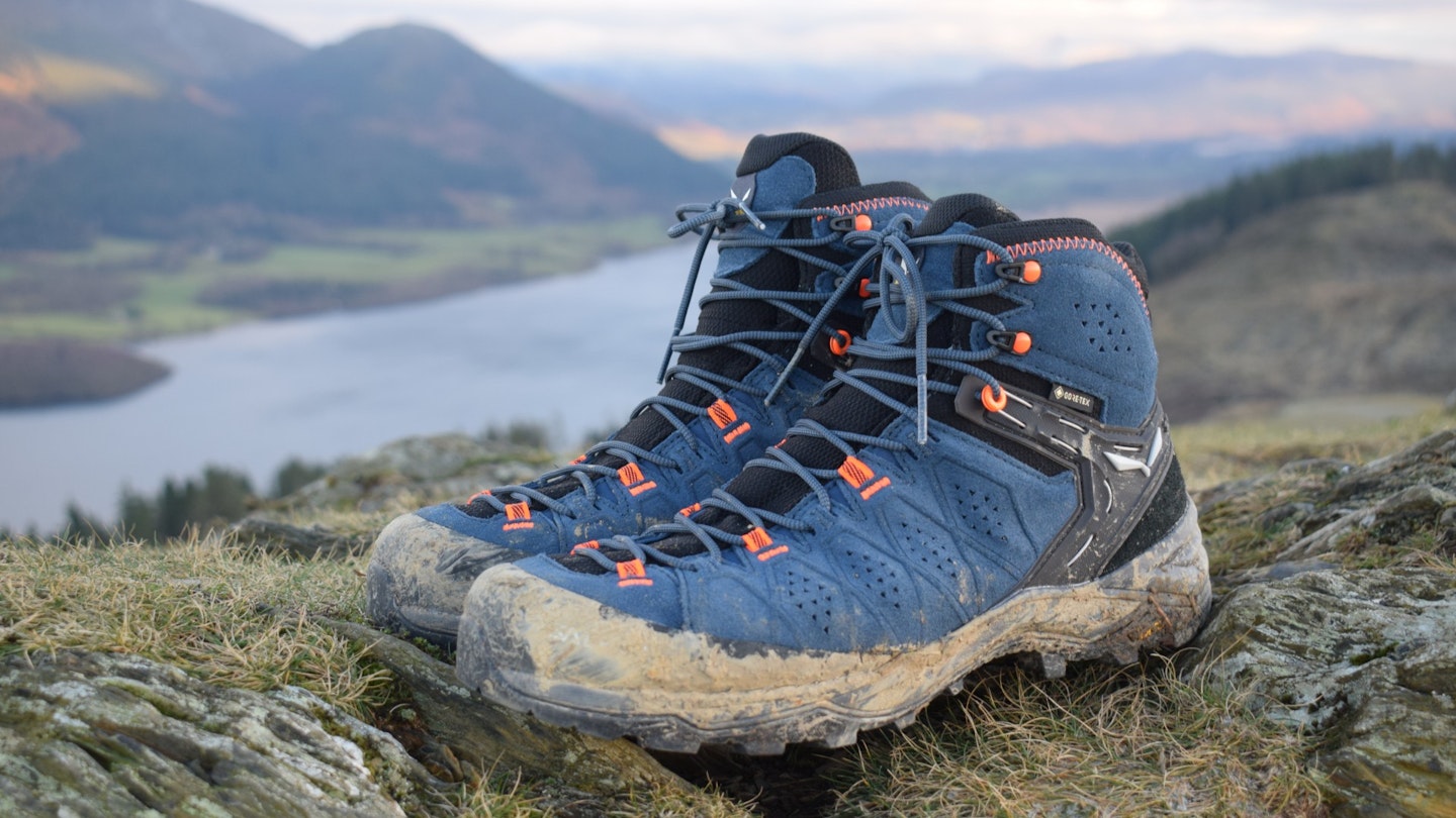 image showing the Salewa Alp Trainer 2 Mid Gore-Tex three season hiking boot