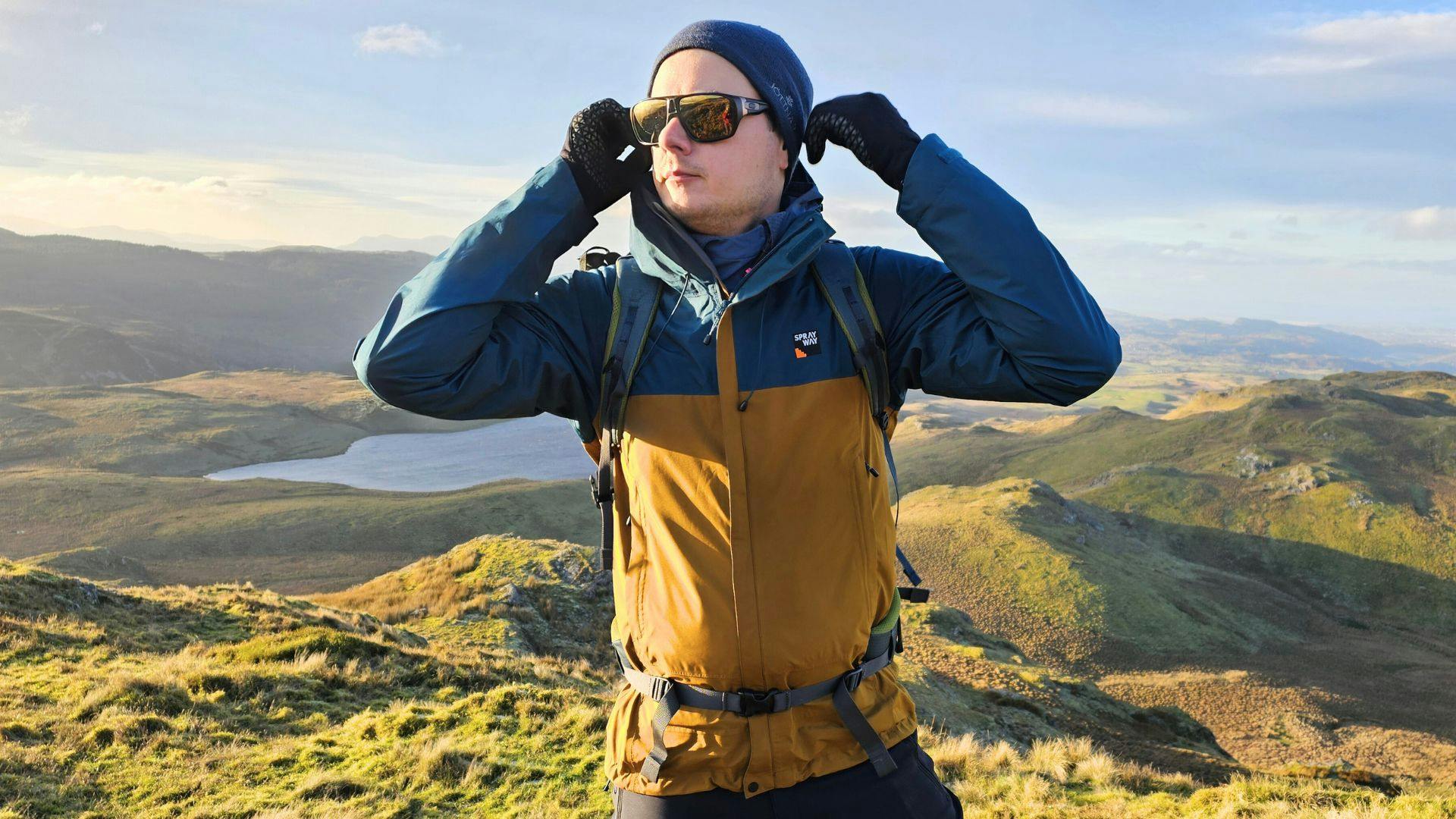 Mountaineering shell outlet jacket