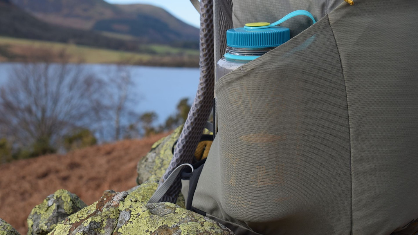 Lowe Alpine AirZone Ultra 26 bottle pocket