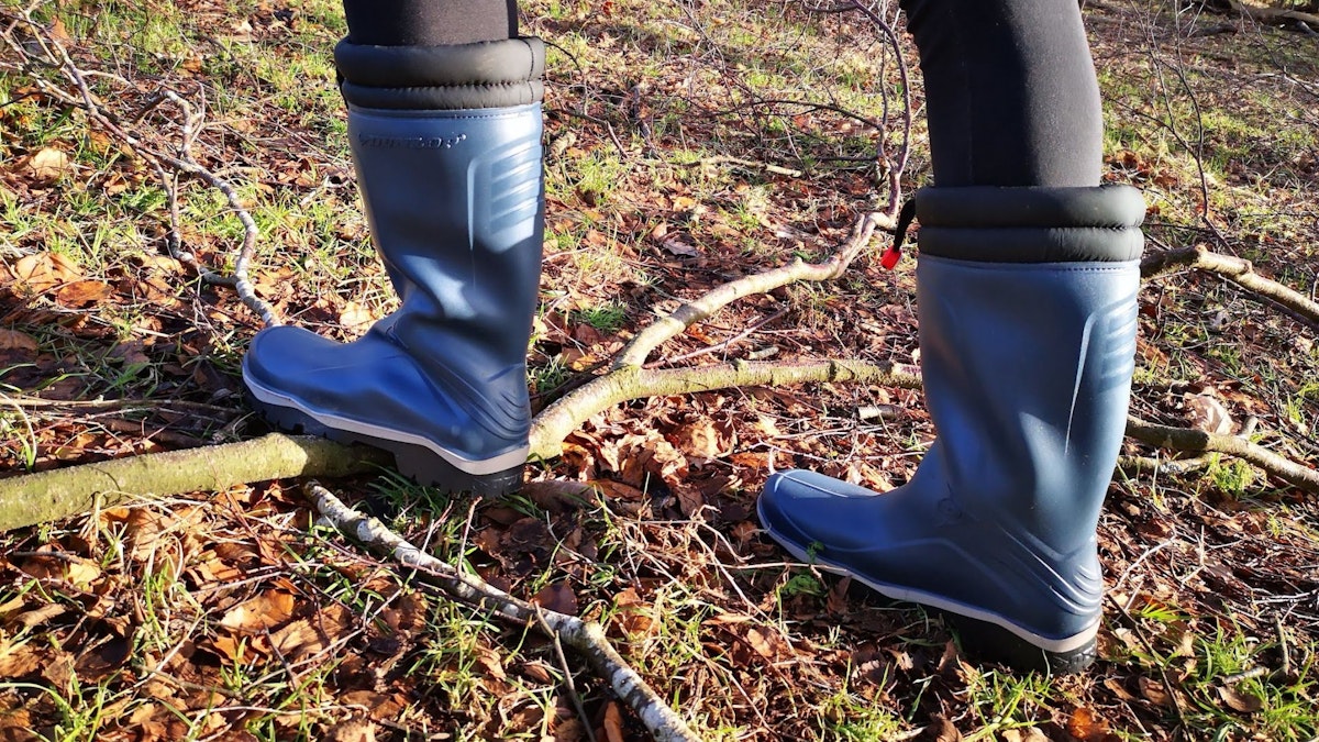 mens hiking wellies