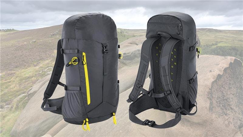 Backpack with store airflow back