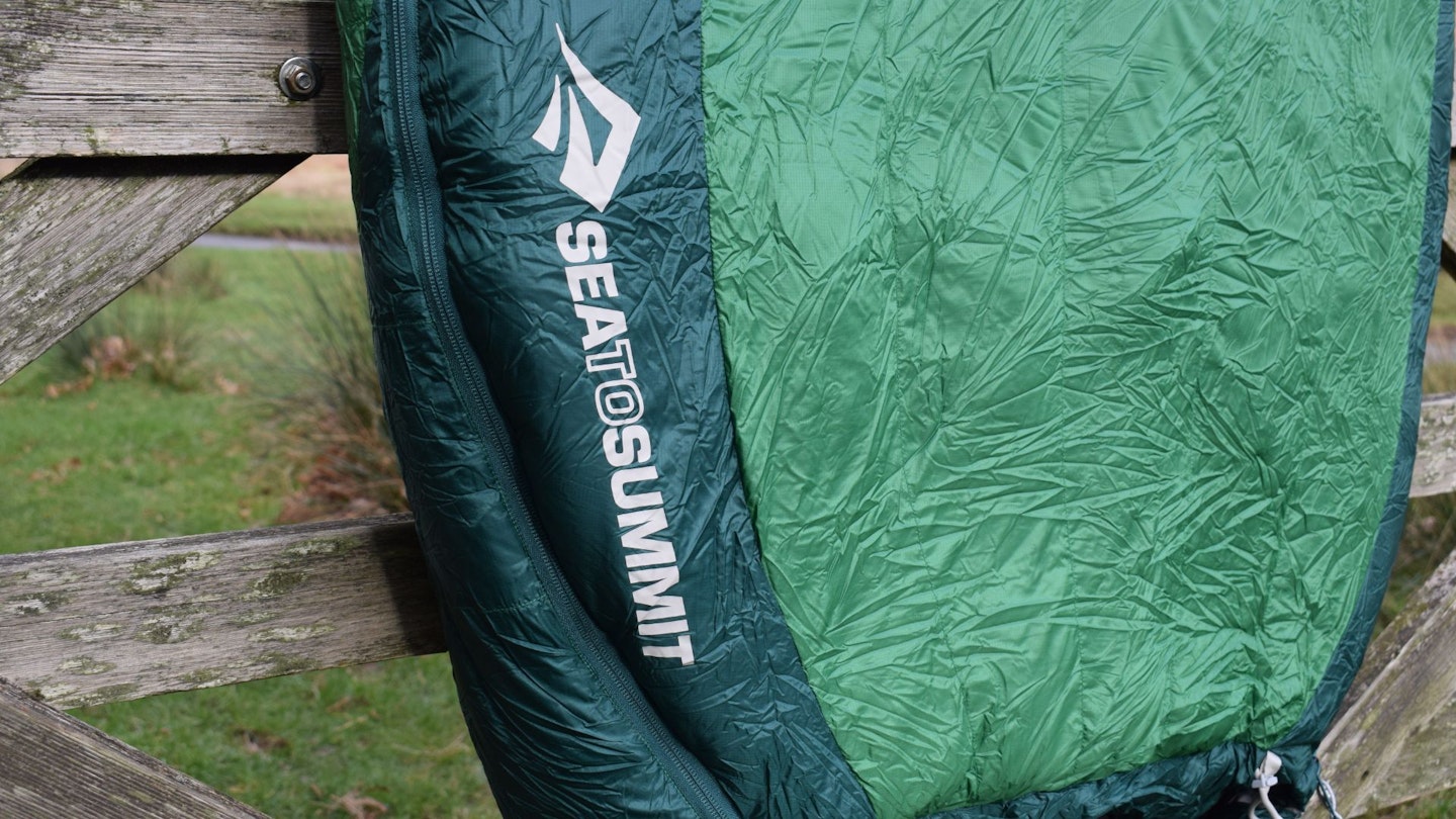 Sea to summit -9 bag logo