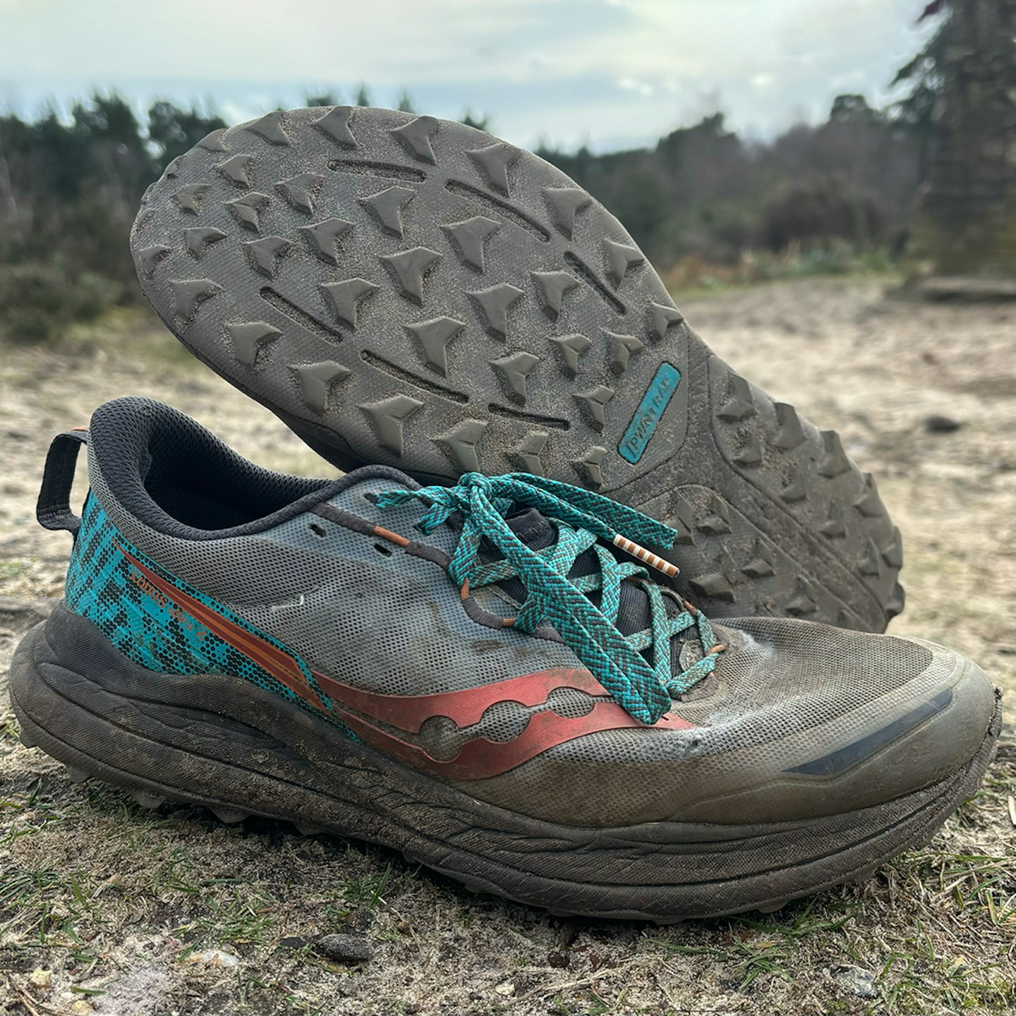Square product image of the Saucony Xodus ultra 2 trail running shoes