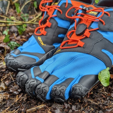 minimalist trail running shoes