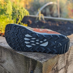 minimalist trail running shoes