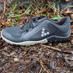 minimalist trail running shoes