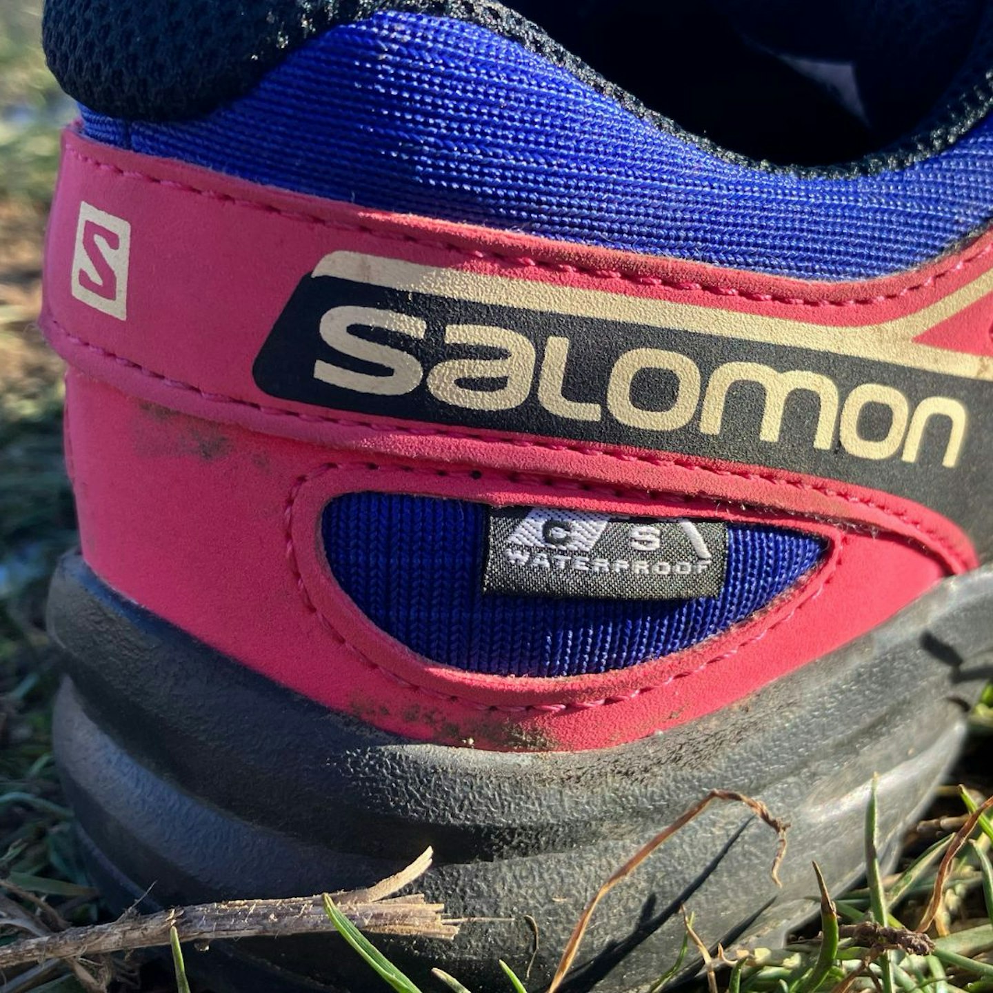 waterproof tag on the Salomon Speedcross CSWP Junior running shoe for kids