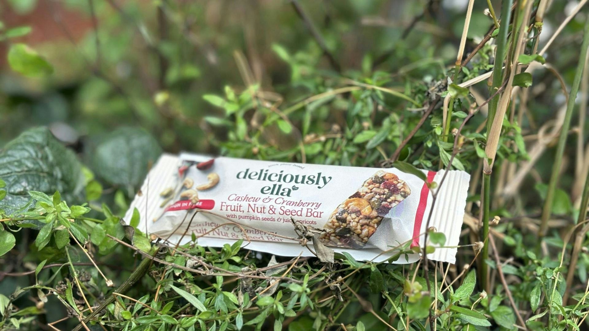 Deliciously Ella Fruit, Seed, and Nut bar