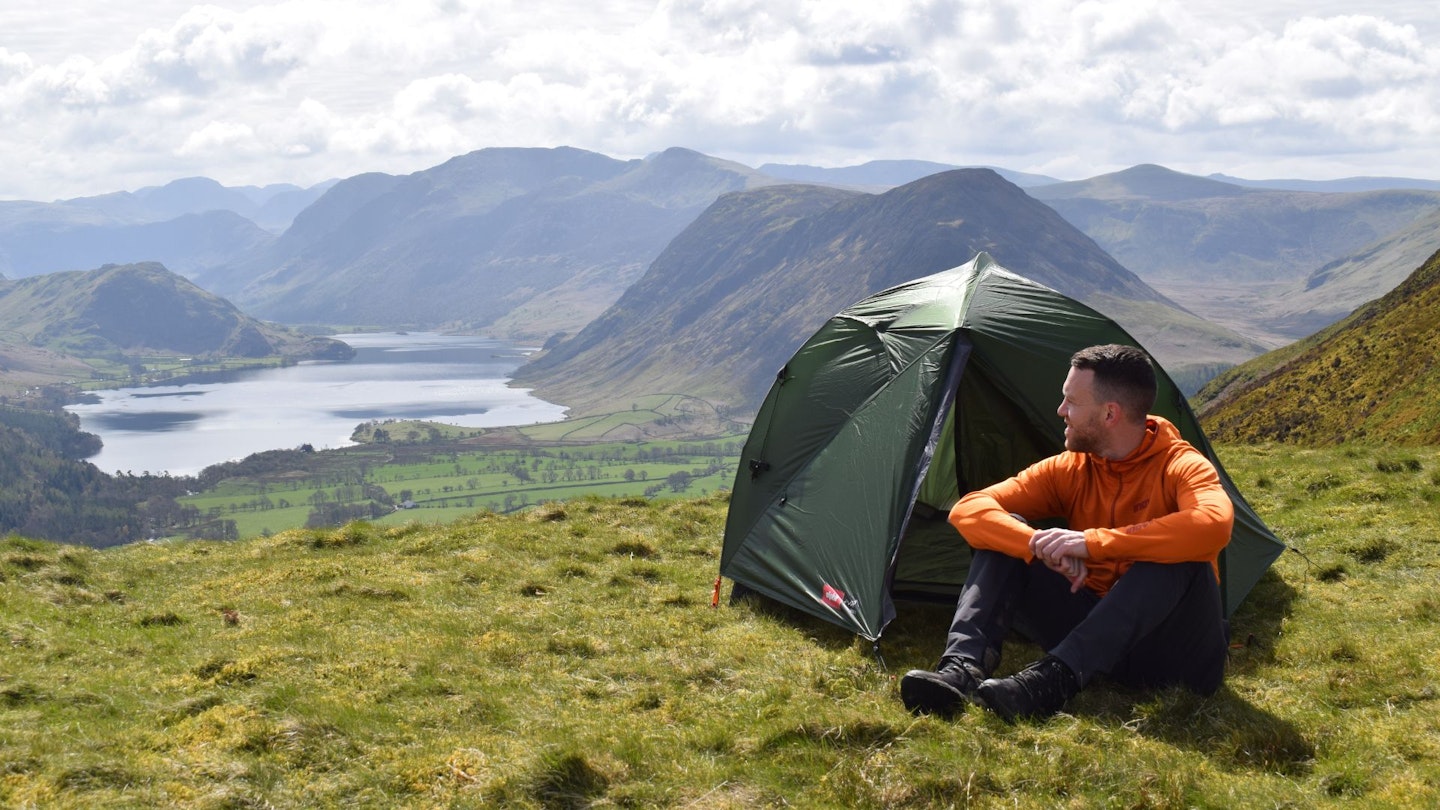 James Forrest camps using the Alpkit Ordos 2