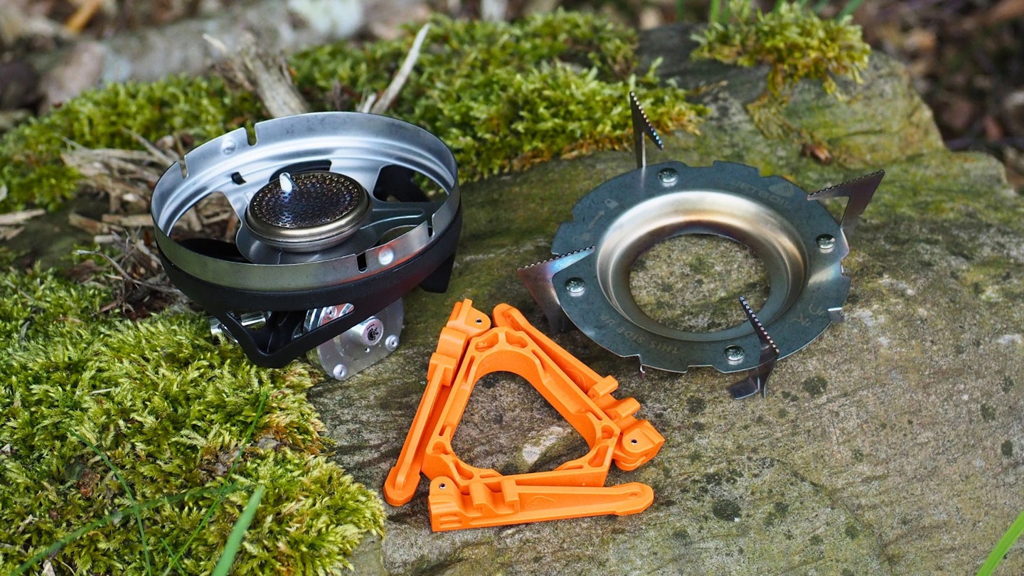 Jetboil SuMo burner, pot stand, and gas cannister stabiliser