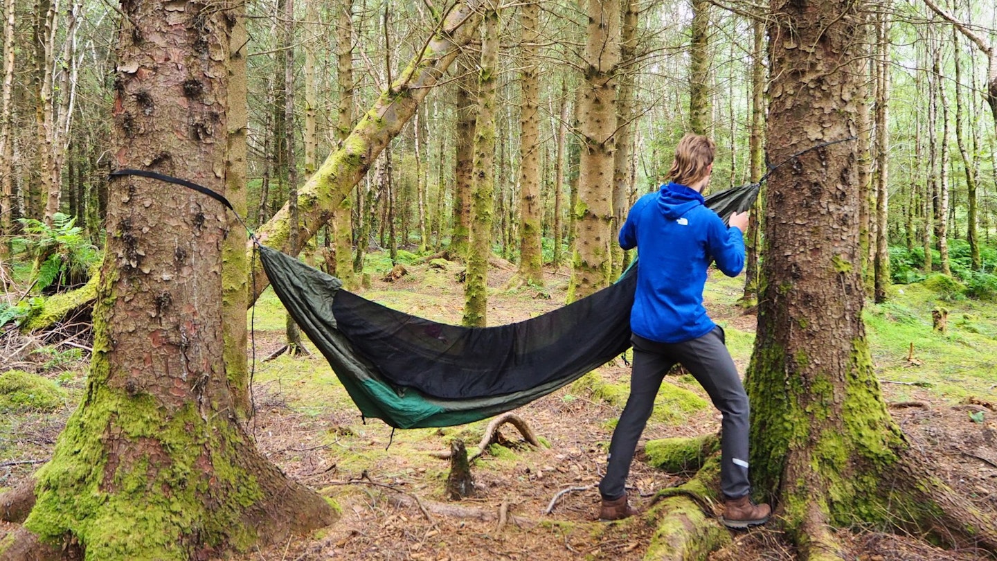 Rigging up Ticket To The Moon Pro Mat Hammock