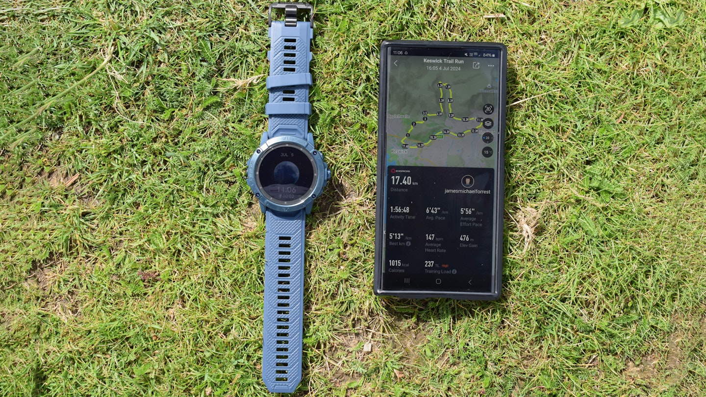 Phone connection between the Coros Vertix 2S GPS running watch