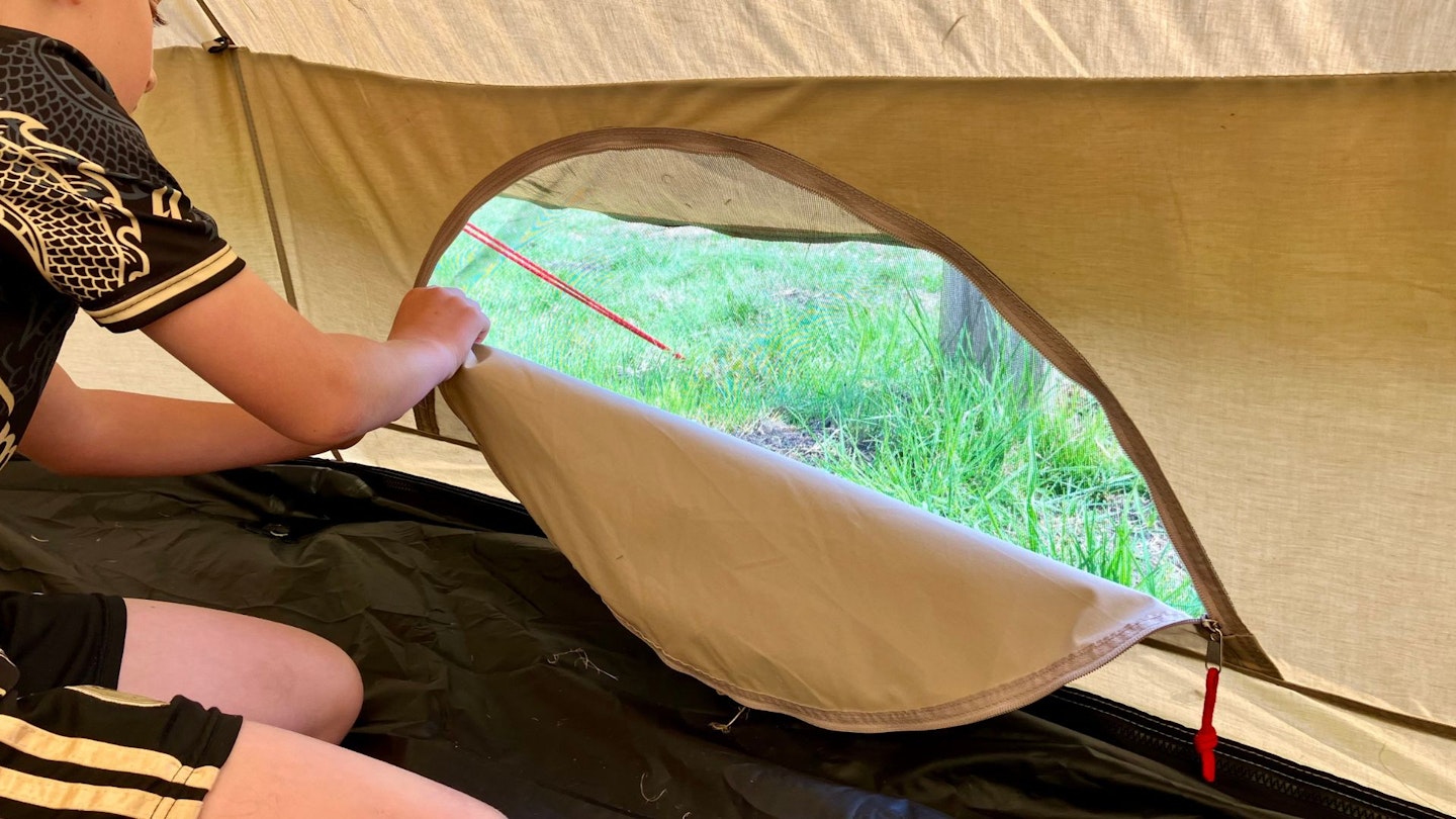 Robens Klondike bell tent side vents