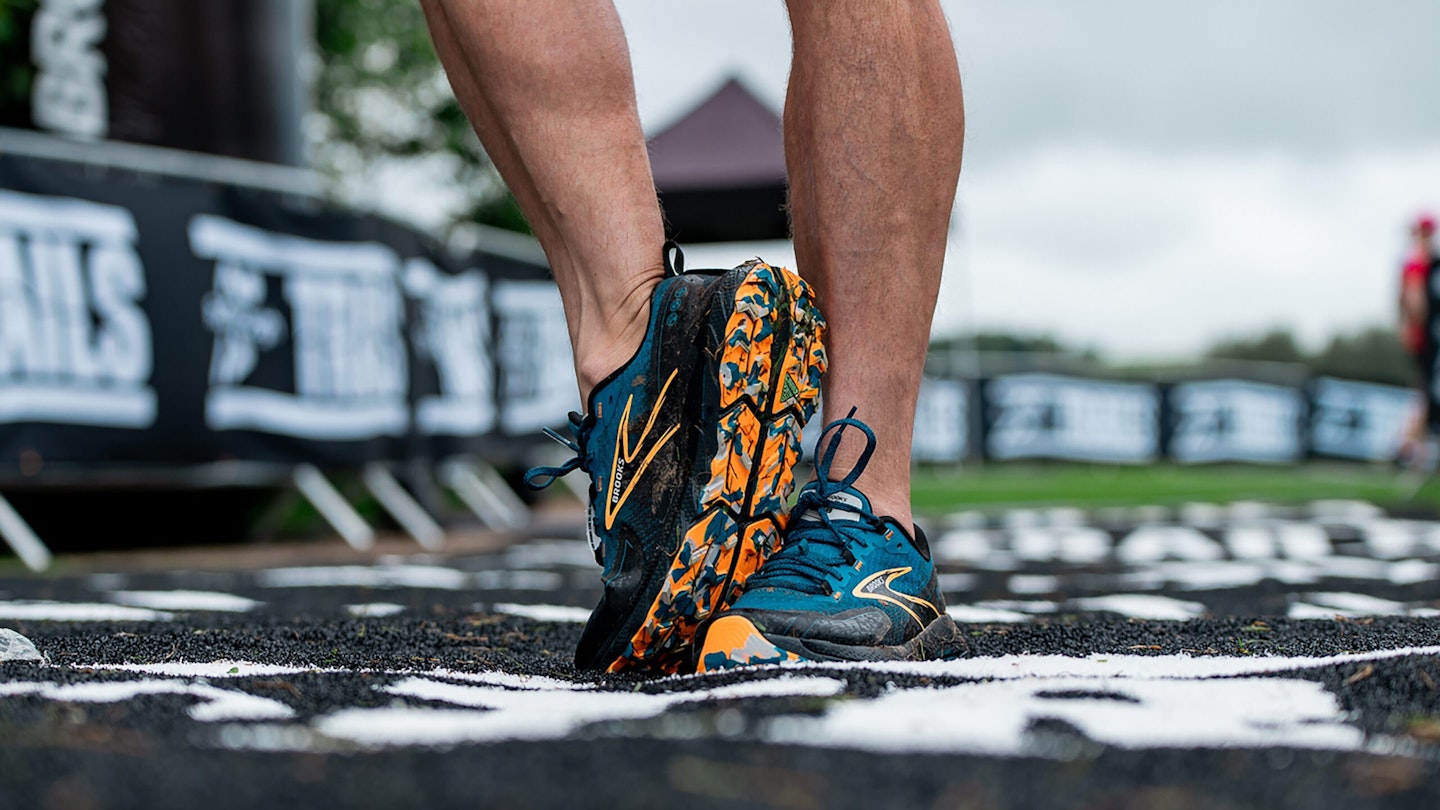 Brooks cascadia 18 trail running shoes at trail race