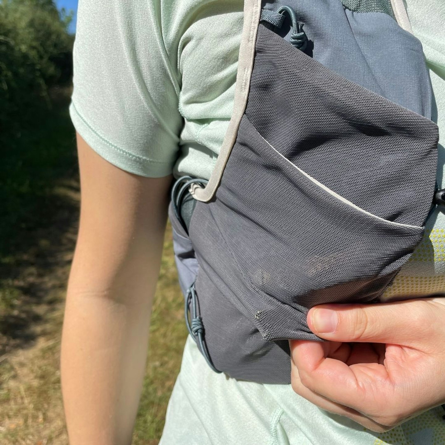 SC patagonia running vest pocket