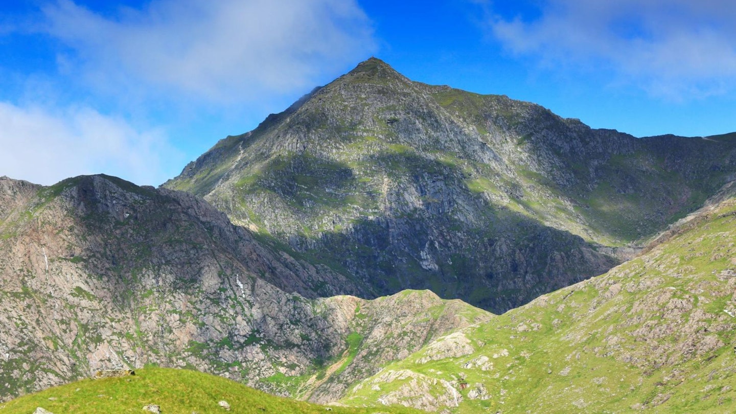 Y Gribyn & Y Lliwedd main peak