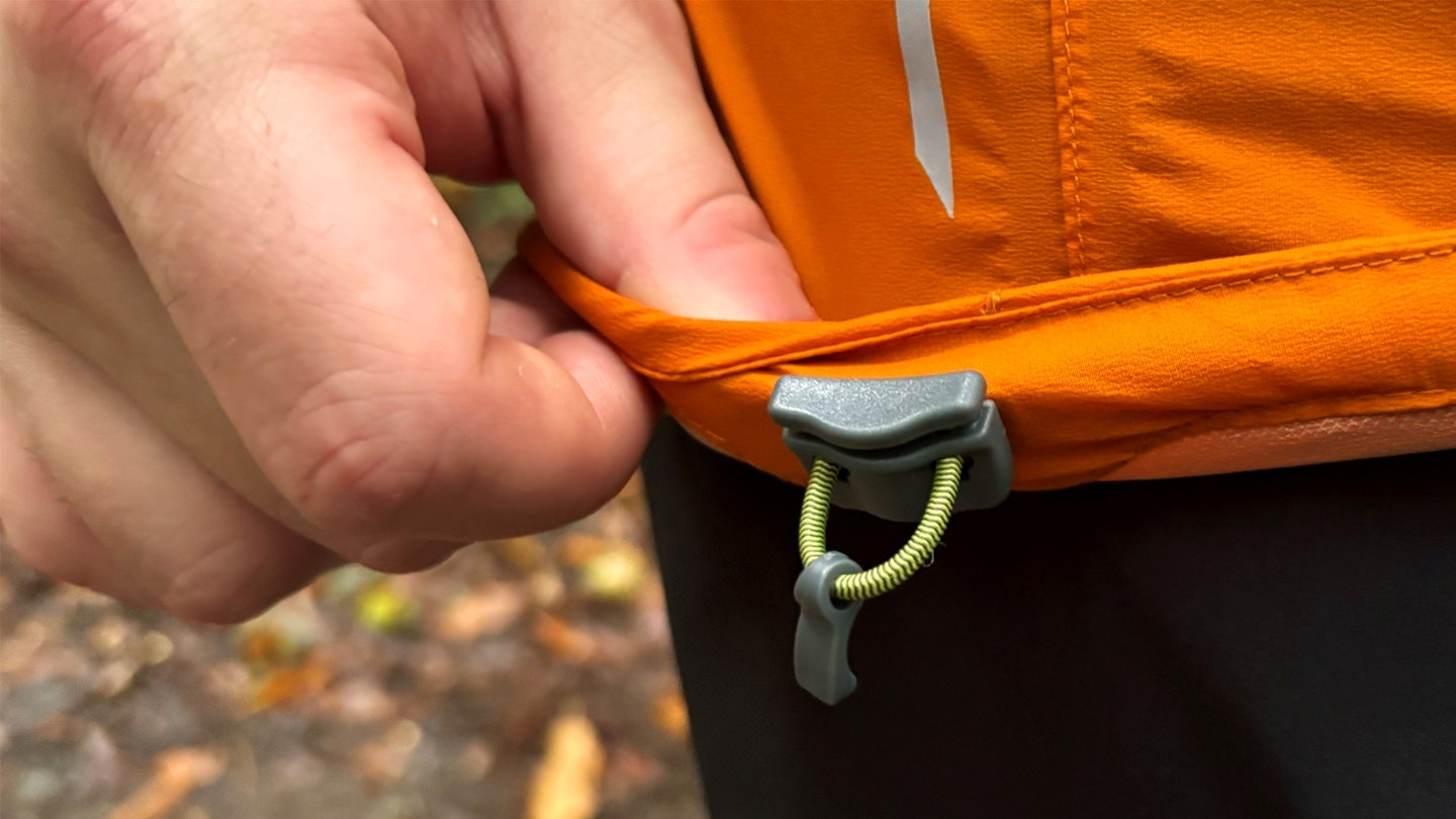 La Sportiva Pocketshell waterproof running jacket hem adjustments