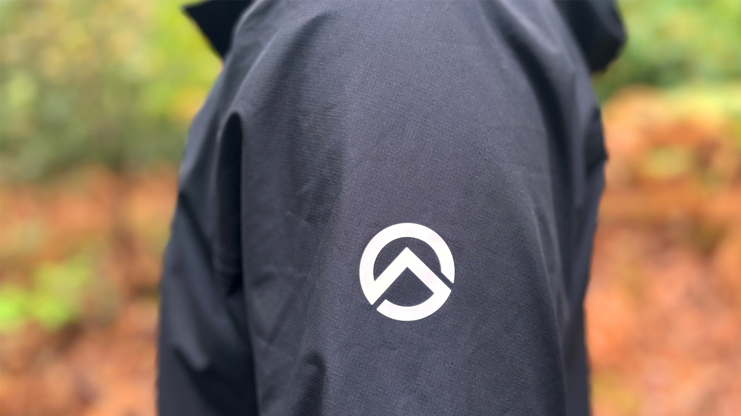 Summit logo on the north face summit superior futurelight waterproof running jacket