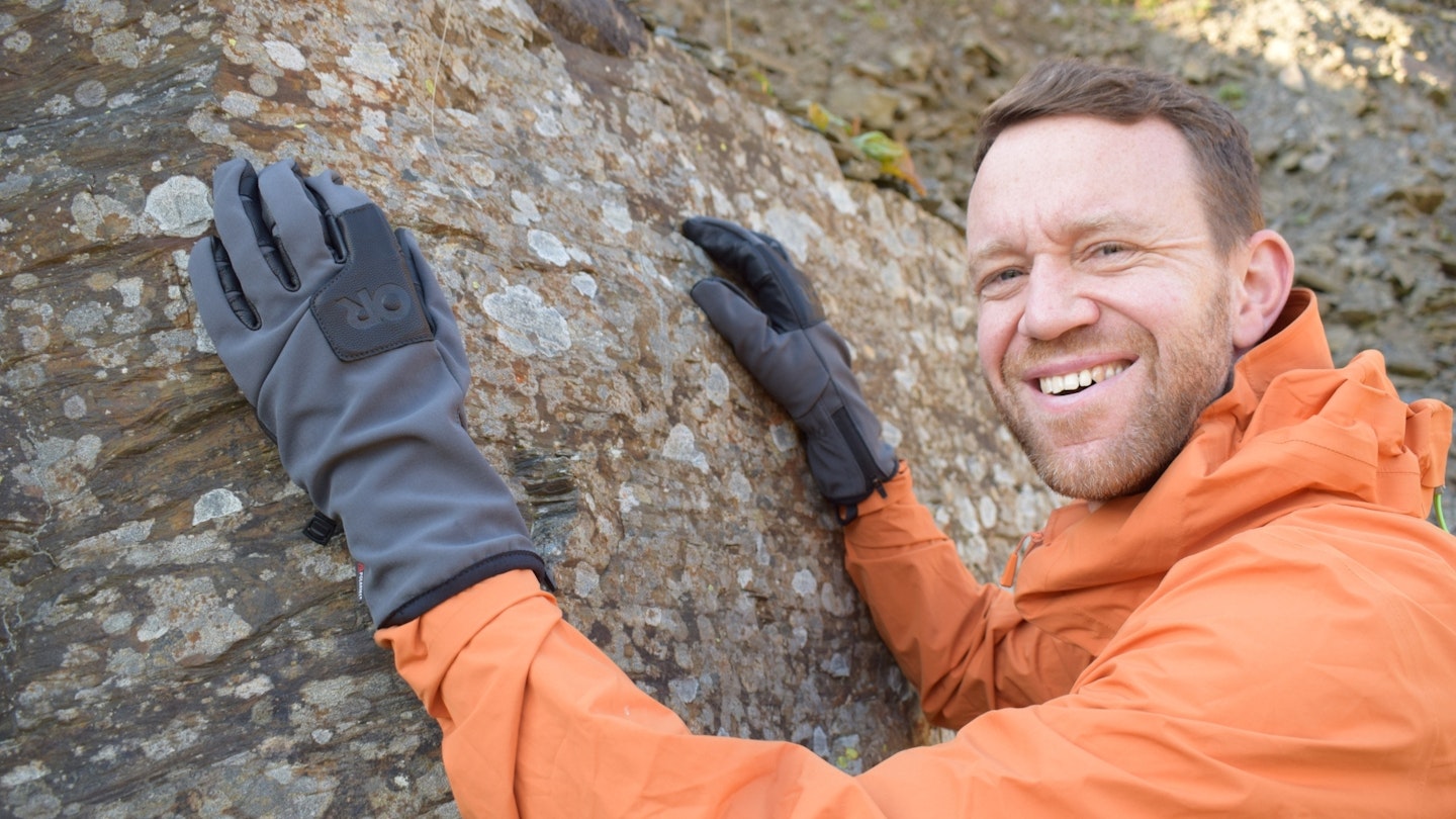Outdoor Research Stormtracker Sensor Windbloc gloves