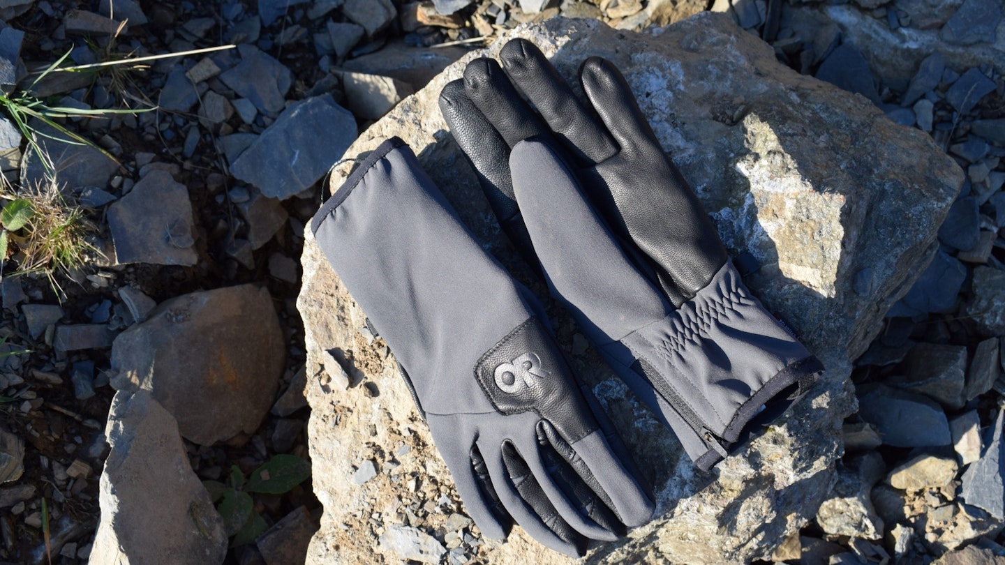 Outdoor Research Stormtracker Sensor Windbloc gloves