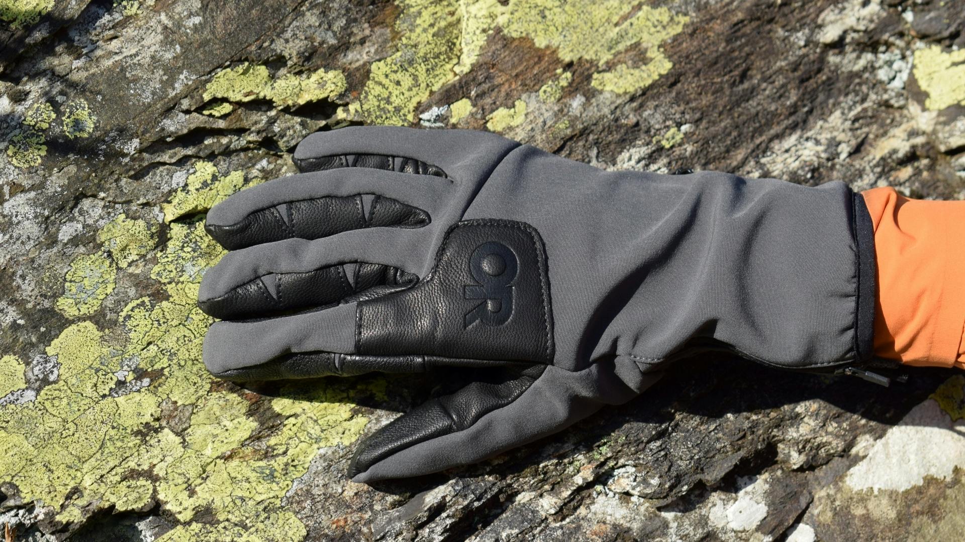 Outdoor Research Stormtracker Heated Gloves Medium offers Black Primaloft Gore Windstop