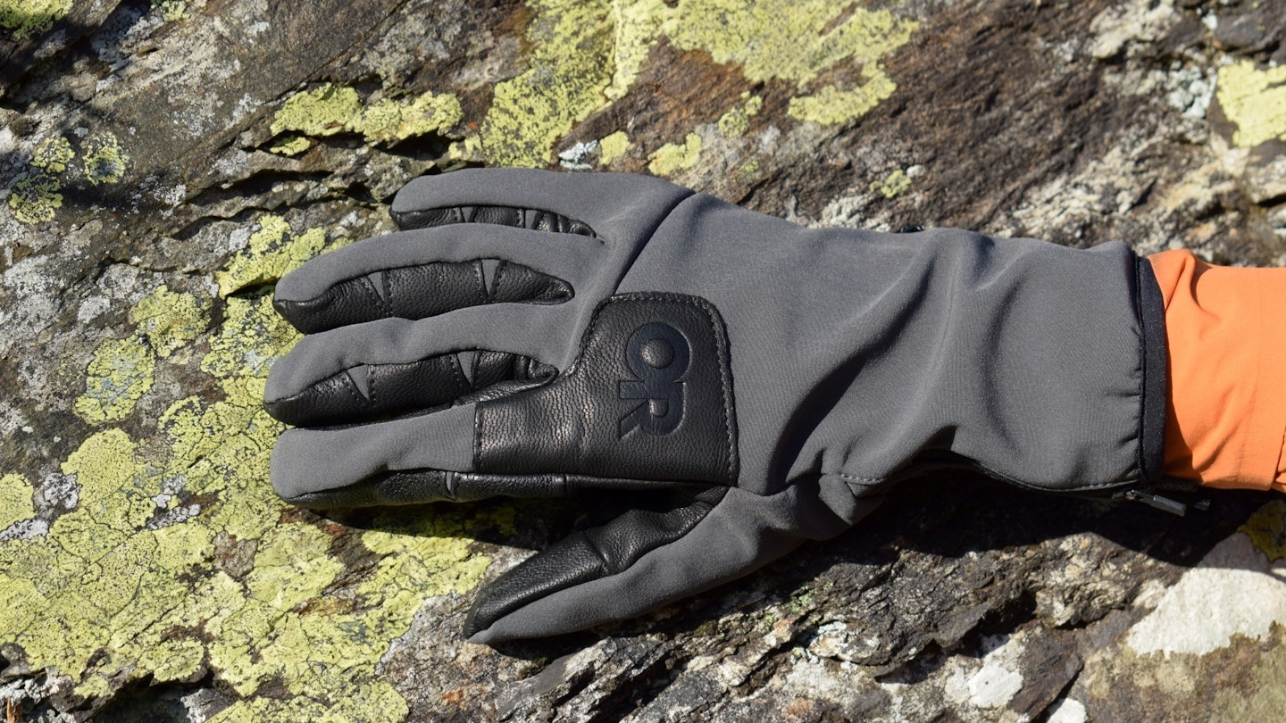 Outdoor Research Stormtracker Sensor Windbloc gloves