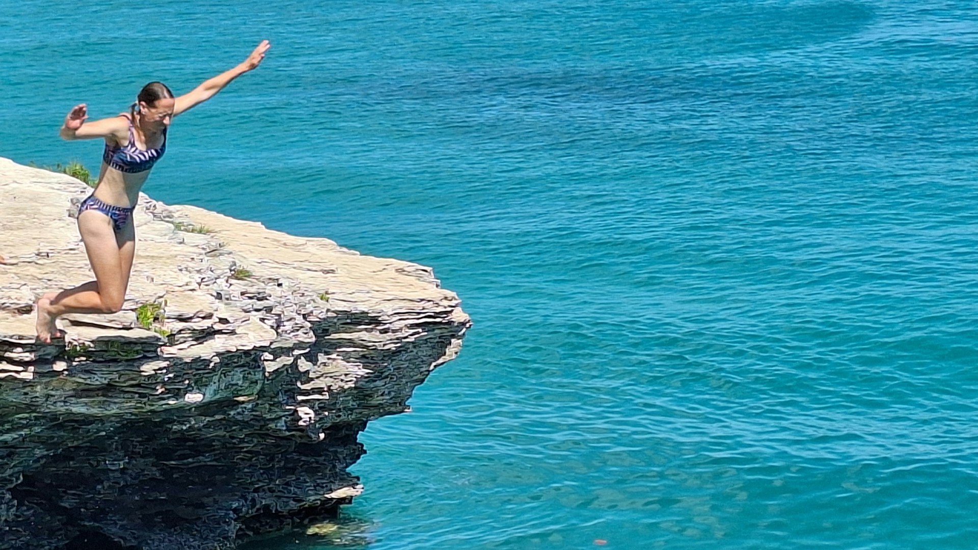 Cliff diving in Bermuda