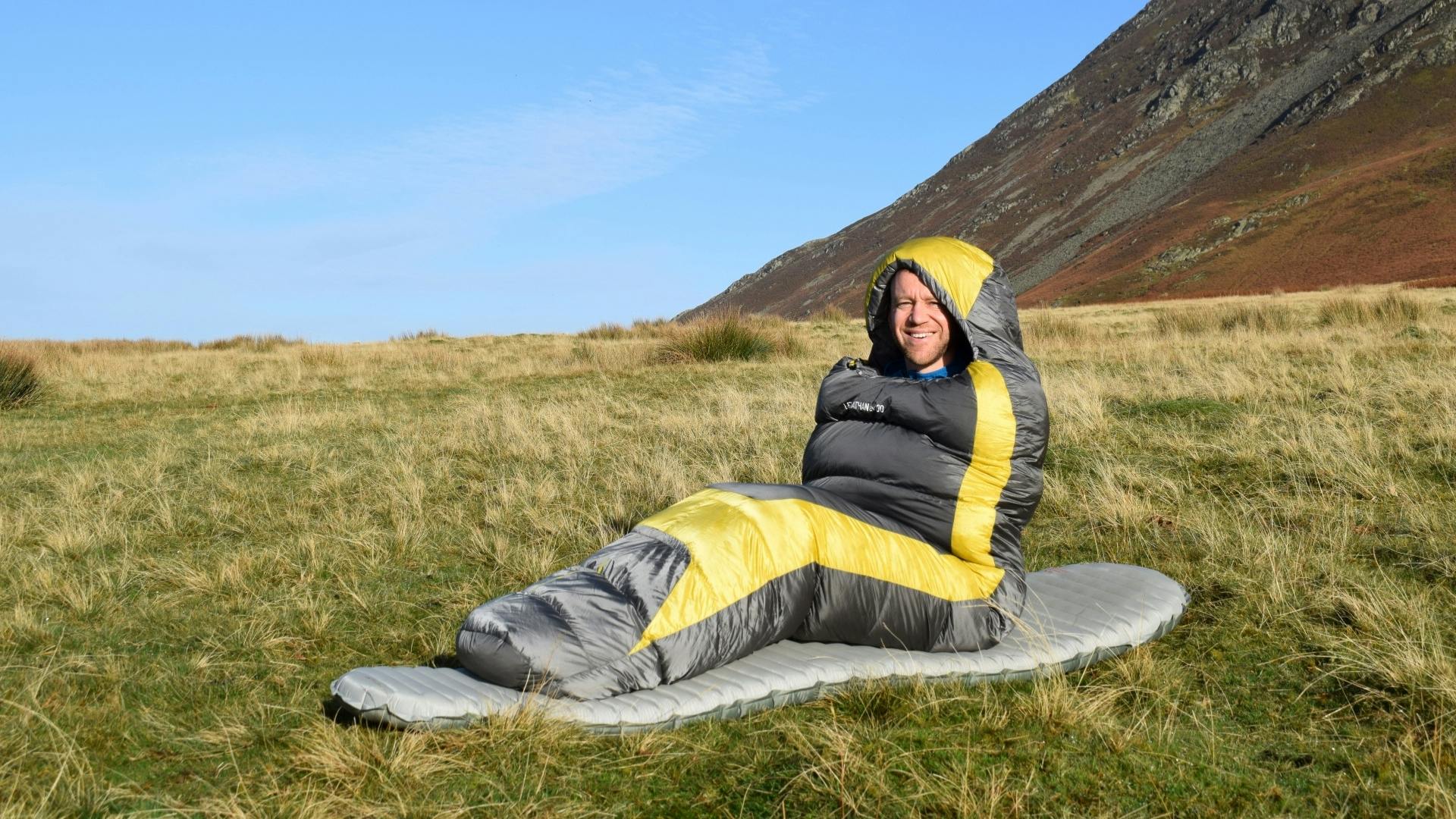 OEX Leviathan EV 900 Down Sleeping Bag tested and reviewed