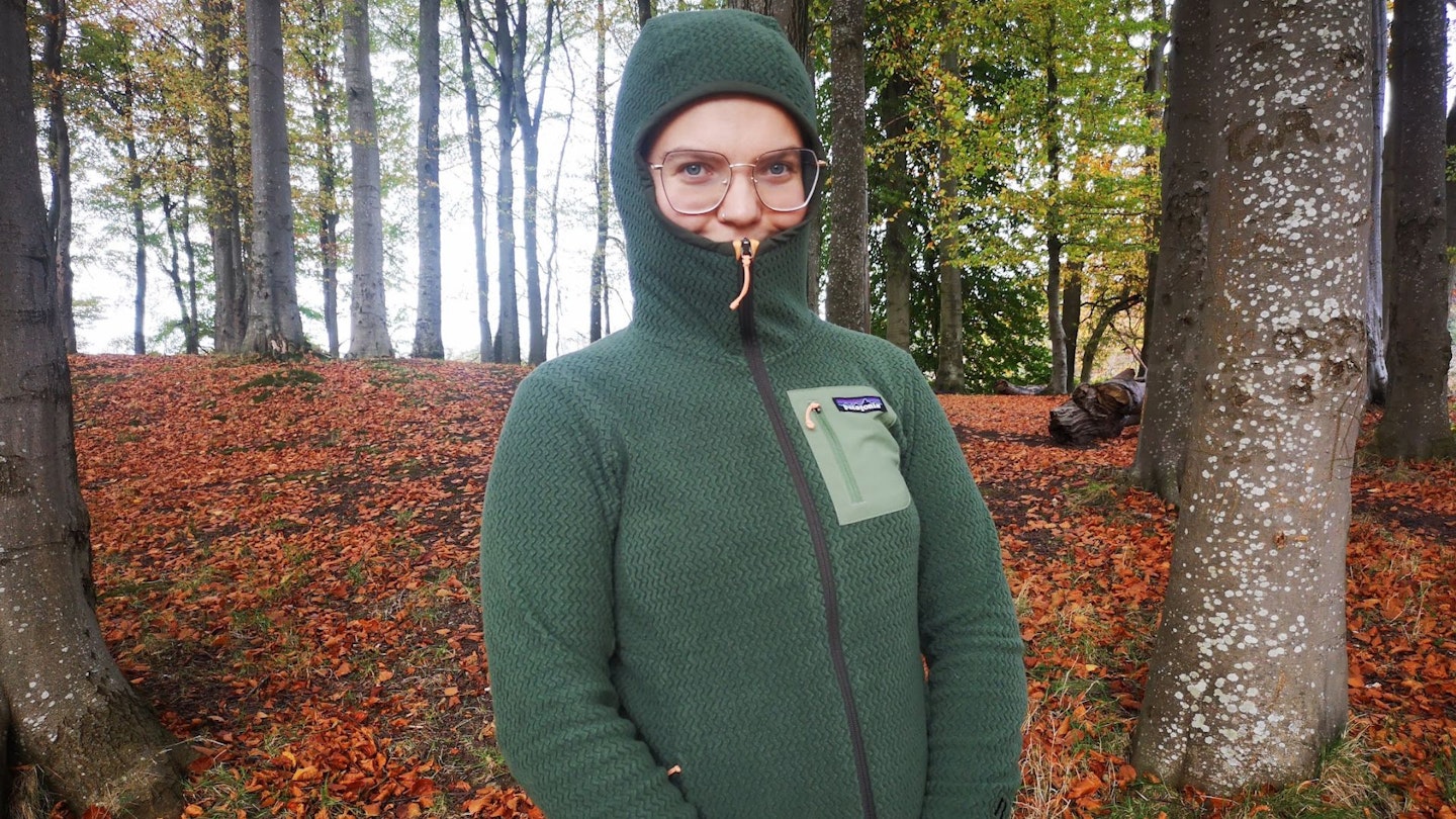 Patagonia R1 full zip hood 02
