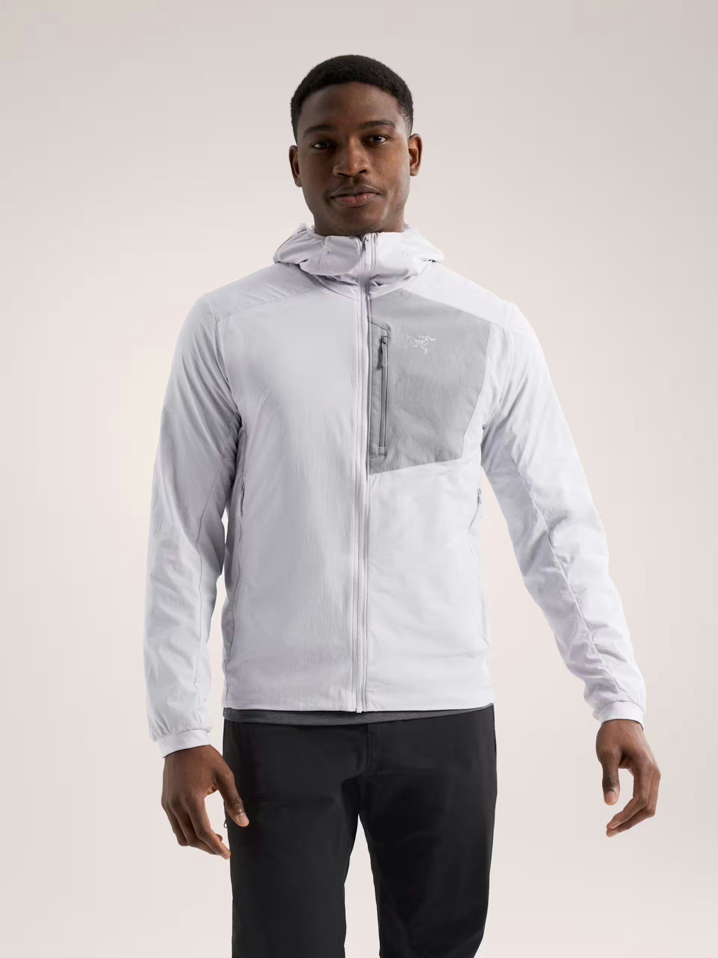 S24-X000006908-Proton-Lightweight-Hoody-Solitude-Front-View (1)