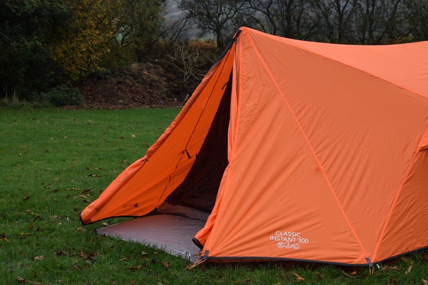 Vango Classic Instant 300 pop-up tent