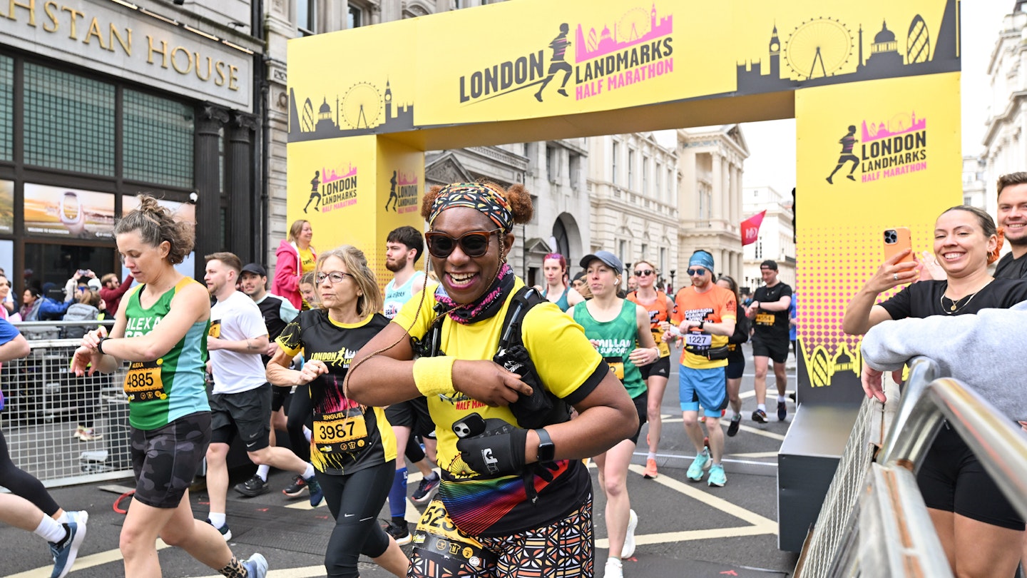 Runners starting the london landmarks half marathon