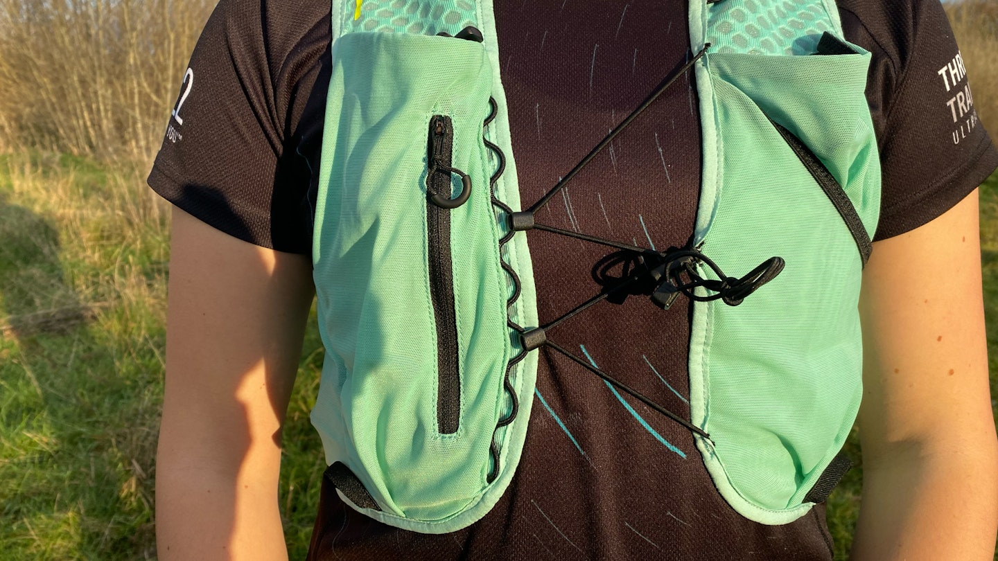 front pockets of the Inov8 racepac 8 running vest