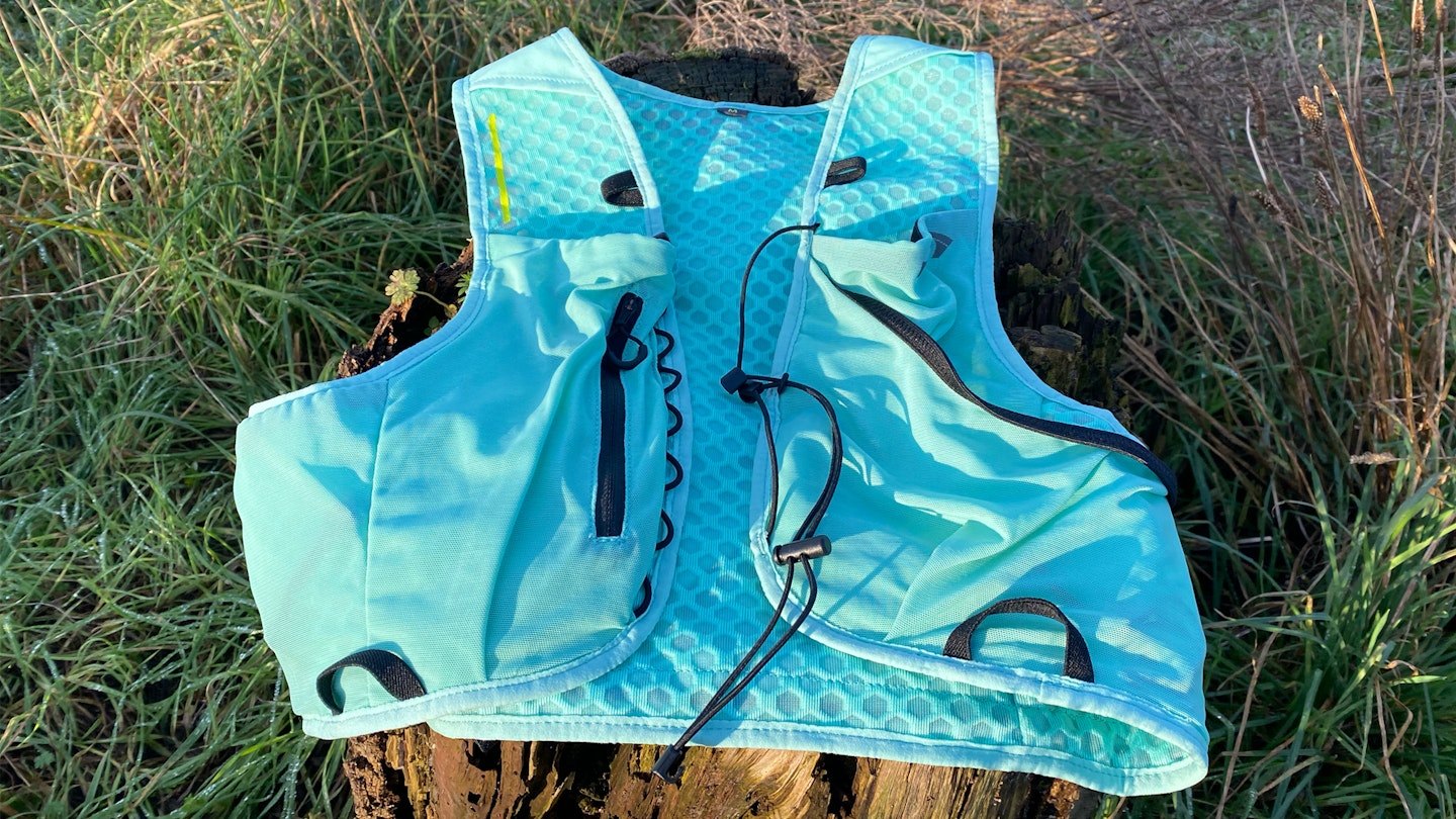 front side full Inov8 racepac 8 running vest on the ground