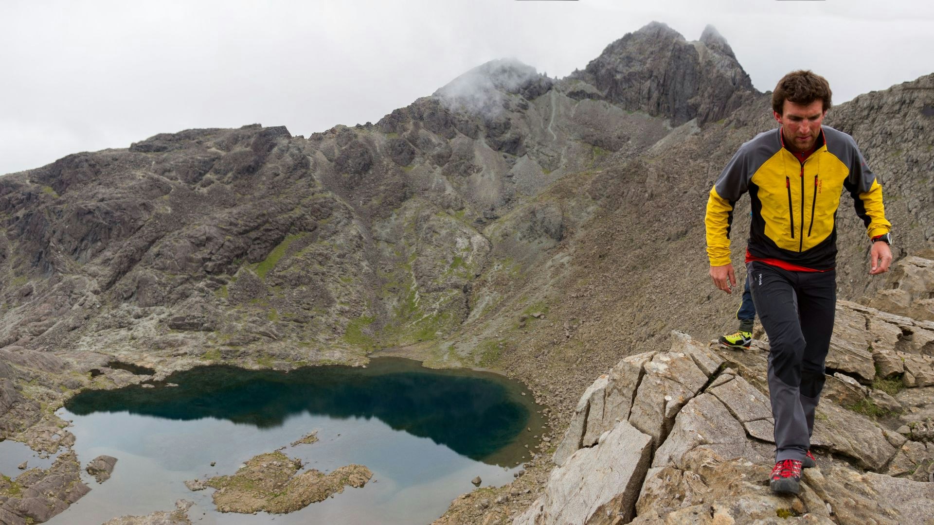 Hiking above Coir