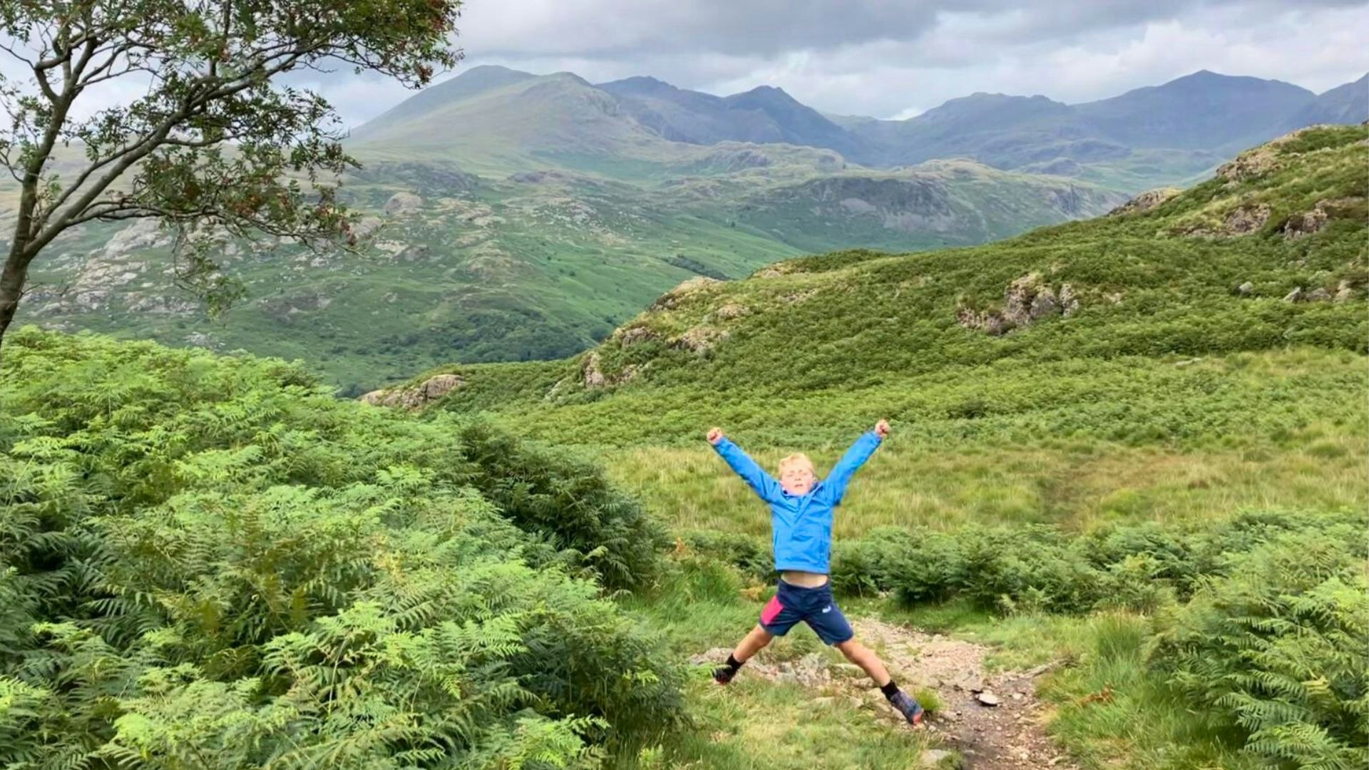 Hiking with kids Eskdale Lake District