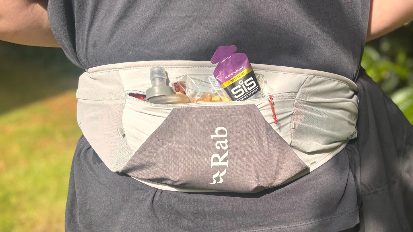 2 Rab veil 1l running belt