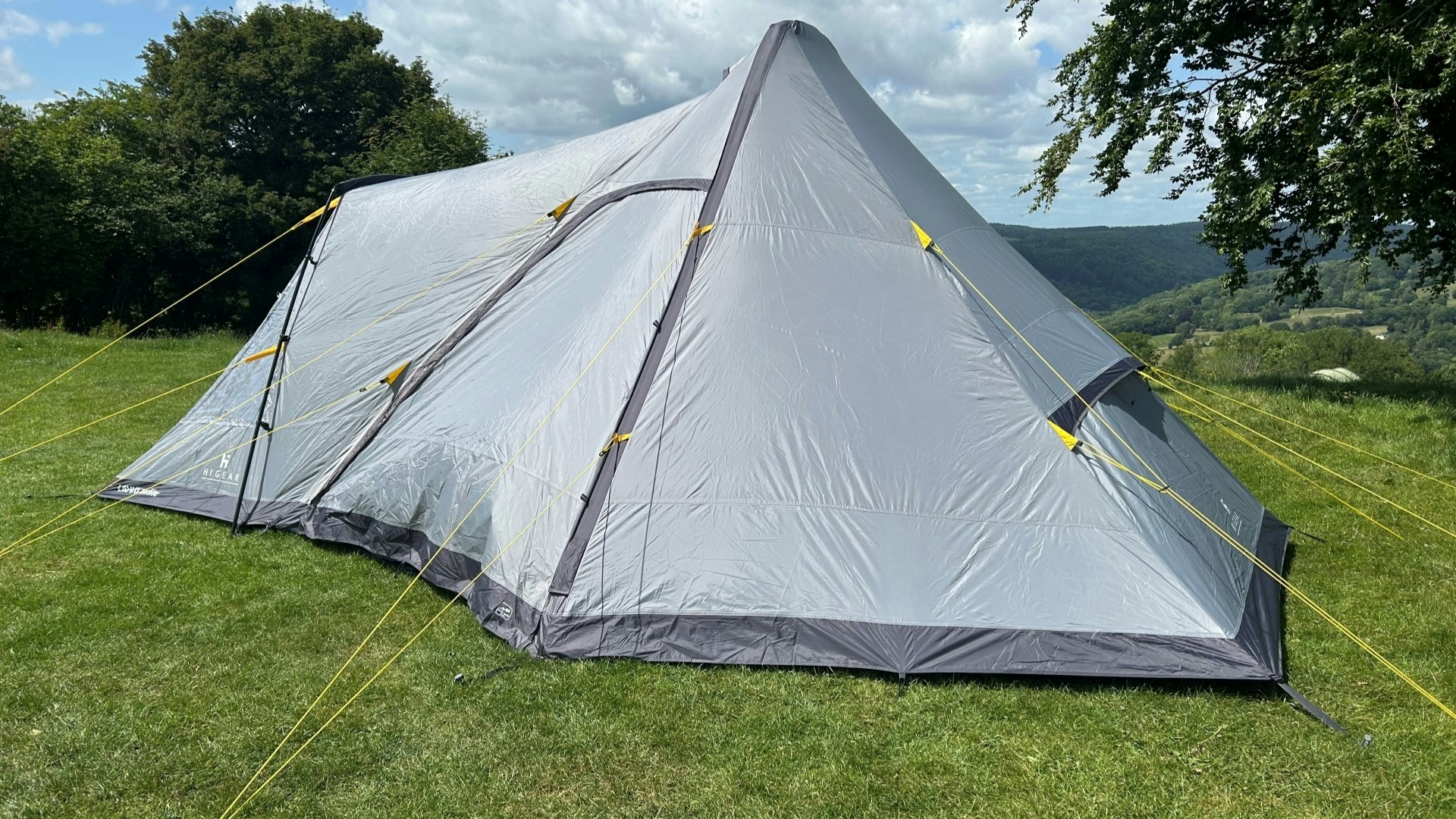 Hi-Gear Lavvu Airlite tent