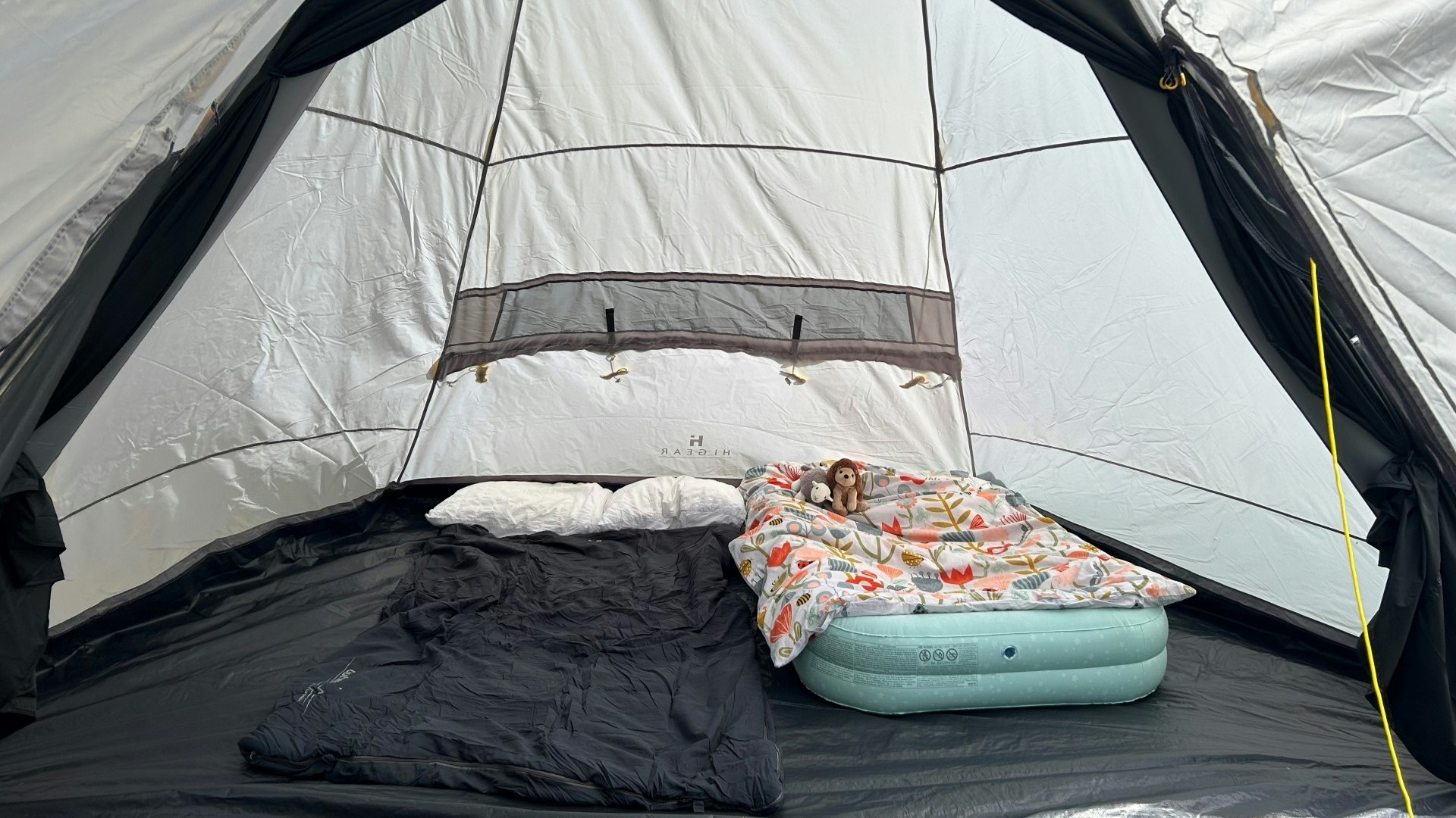 Hi-Gear Lavvu Airlite tent