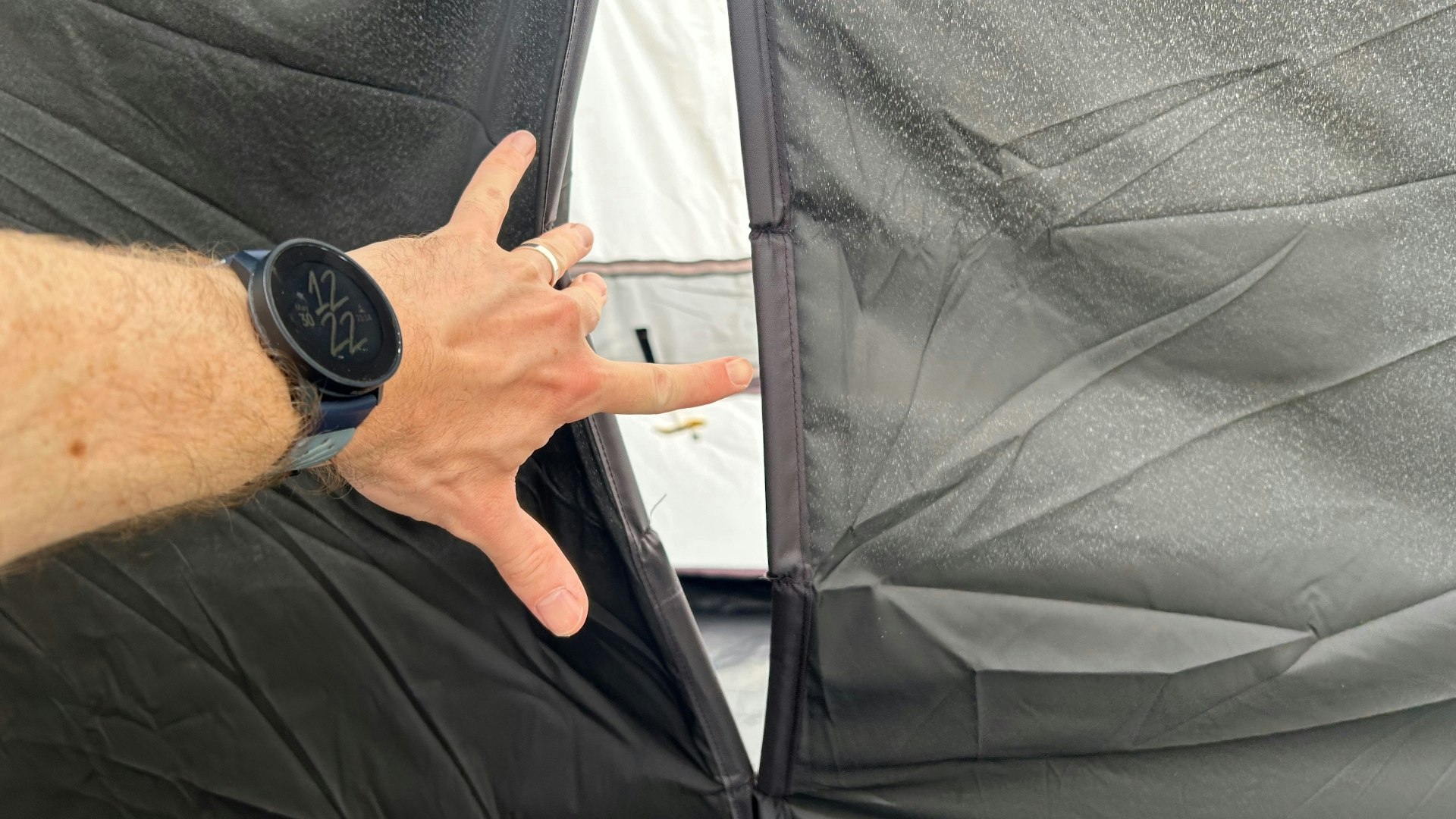 Hi-Gear Lavvu Airlite tent
