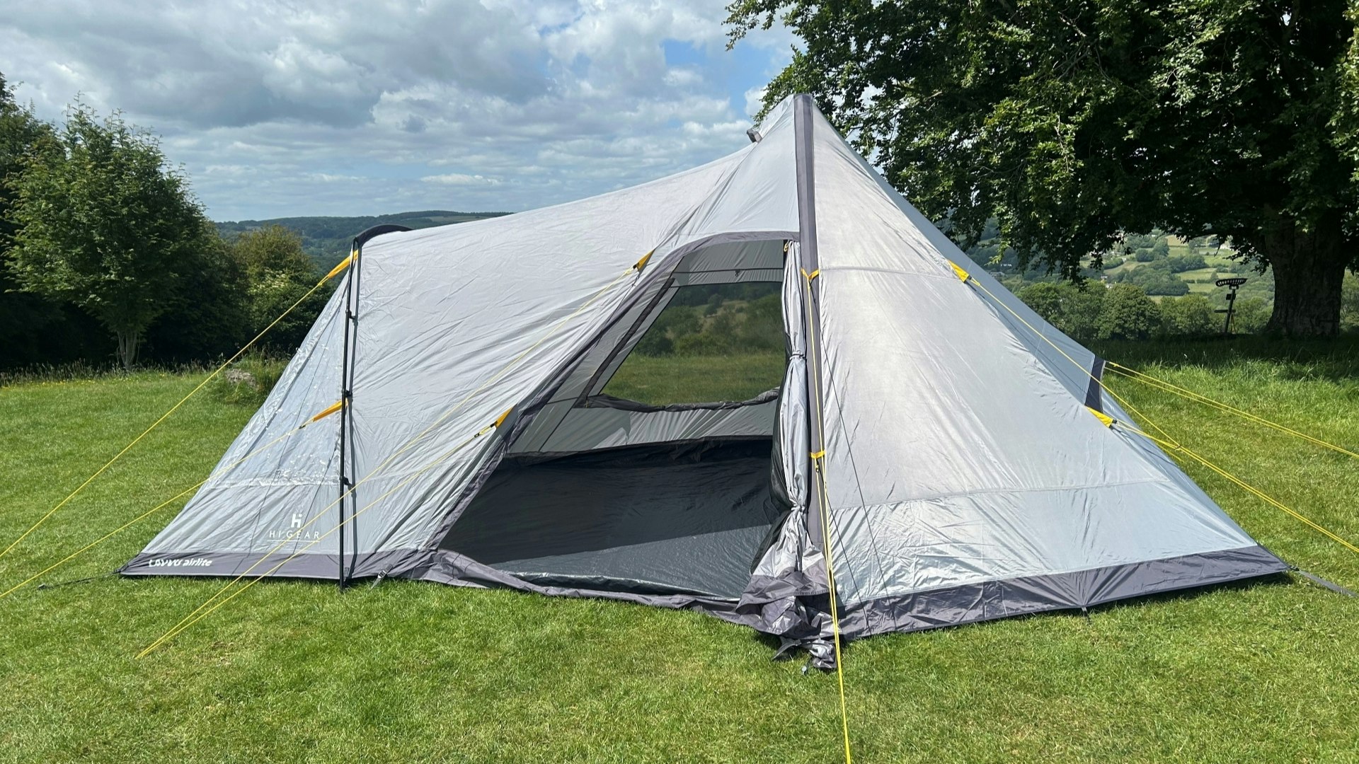 Hi-Gear Lavvu Airlite tent