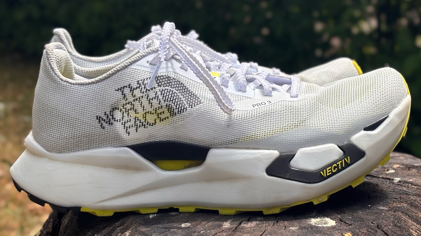 midsole of The north face vectiv pro 3 trail running shoes shot by milo wilson for review on LFTO