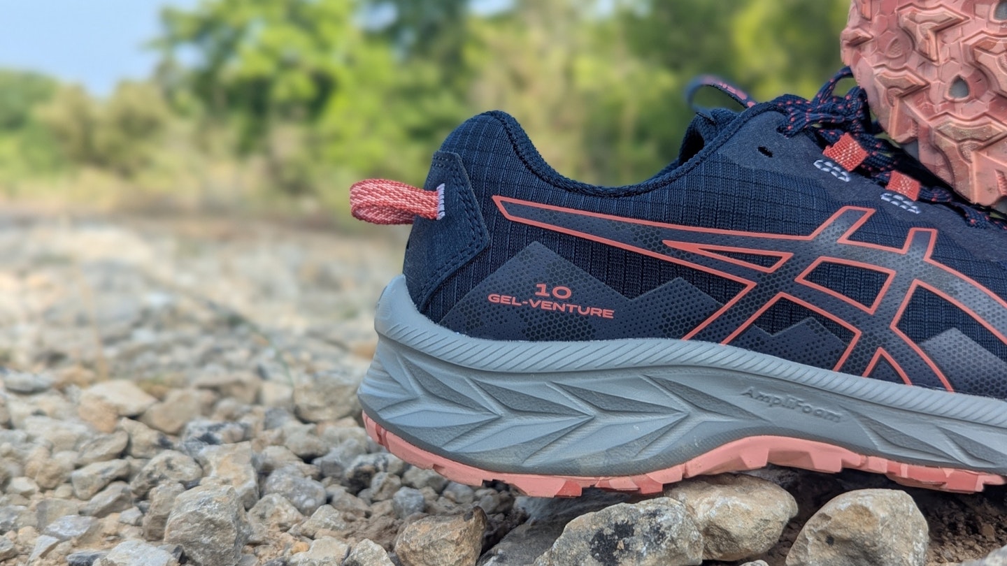 Asics Gel-Venture 10 road to trail running shoe