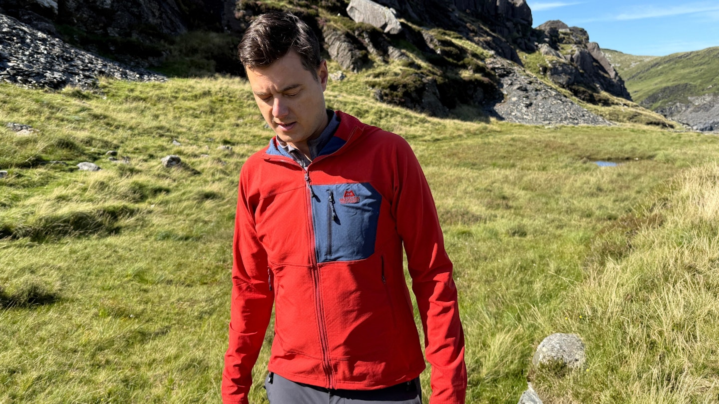 Mountain Equipment Arrow Hooded softshell jacket