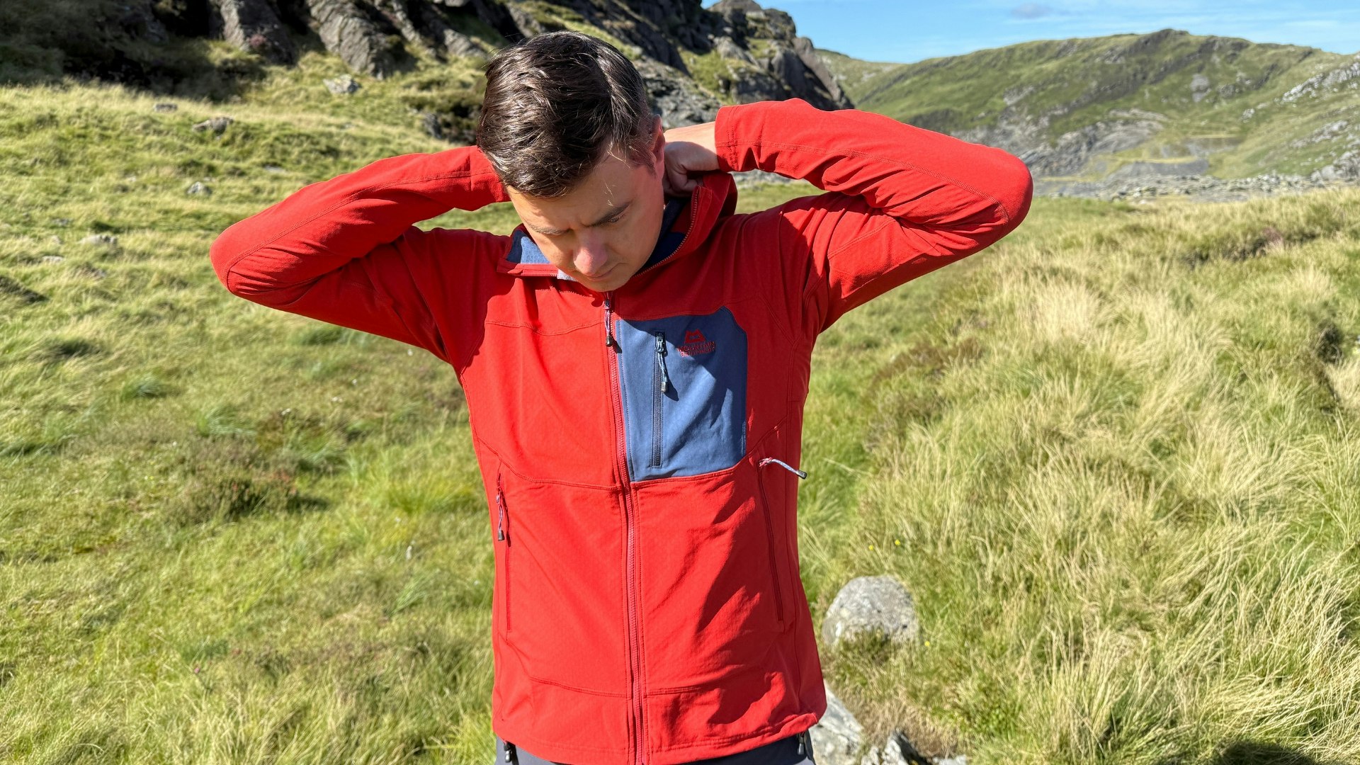 Mountain Equipment Arrow Hooded softshell jacket