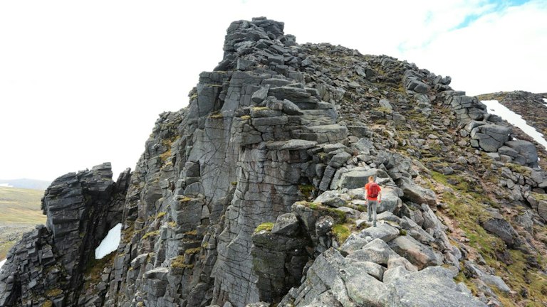 Ficheall Ridge Fiacaill Ridge: Best scramble in the Cairngorms