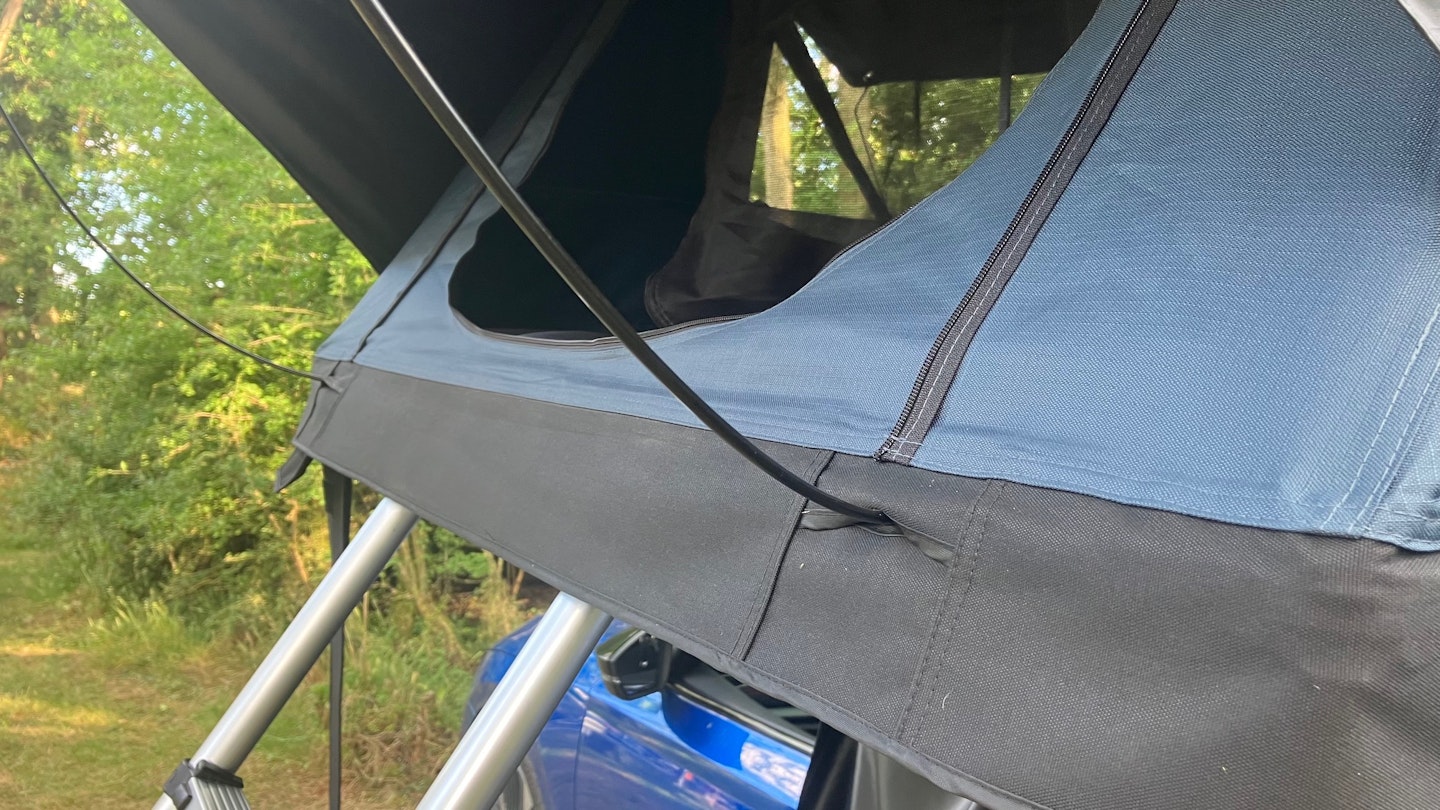 Tentbox Lite 2.0 entrance